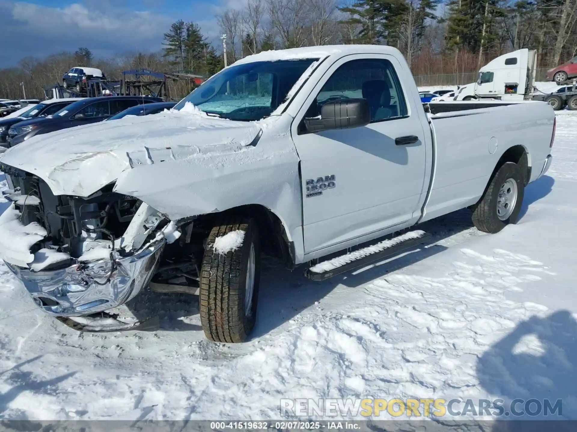 2 Photograph of a damaged car 3C6JR6DG4NG412663 RAM 1500 CLASSIC 2022