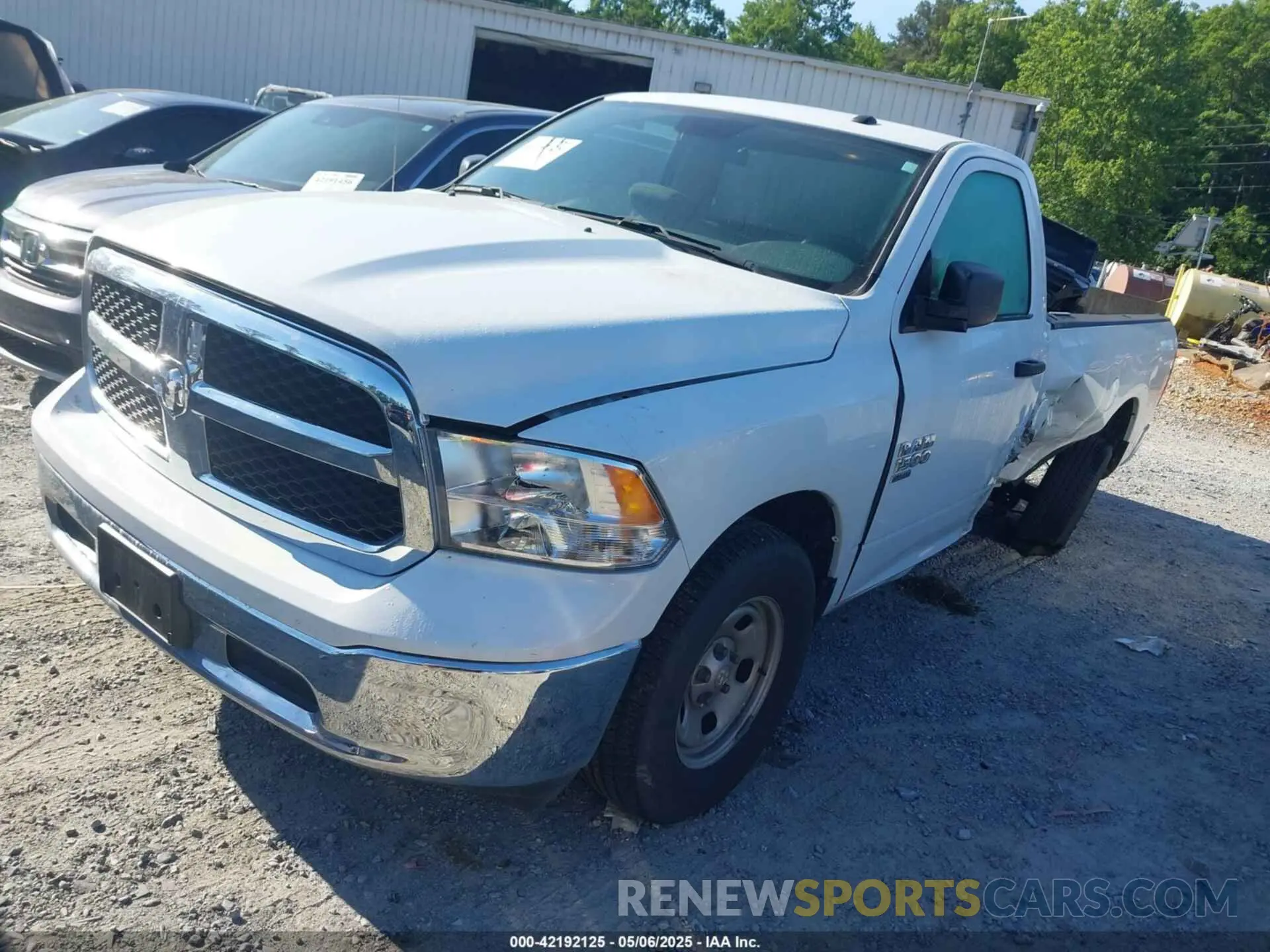 2 Photograph of a damaged car 3C6JR6DG5NG412610 RAM 1500 CLASSIC 2022