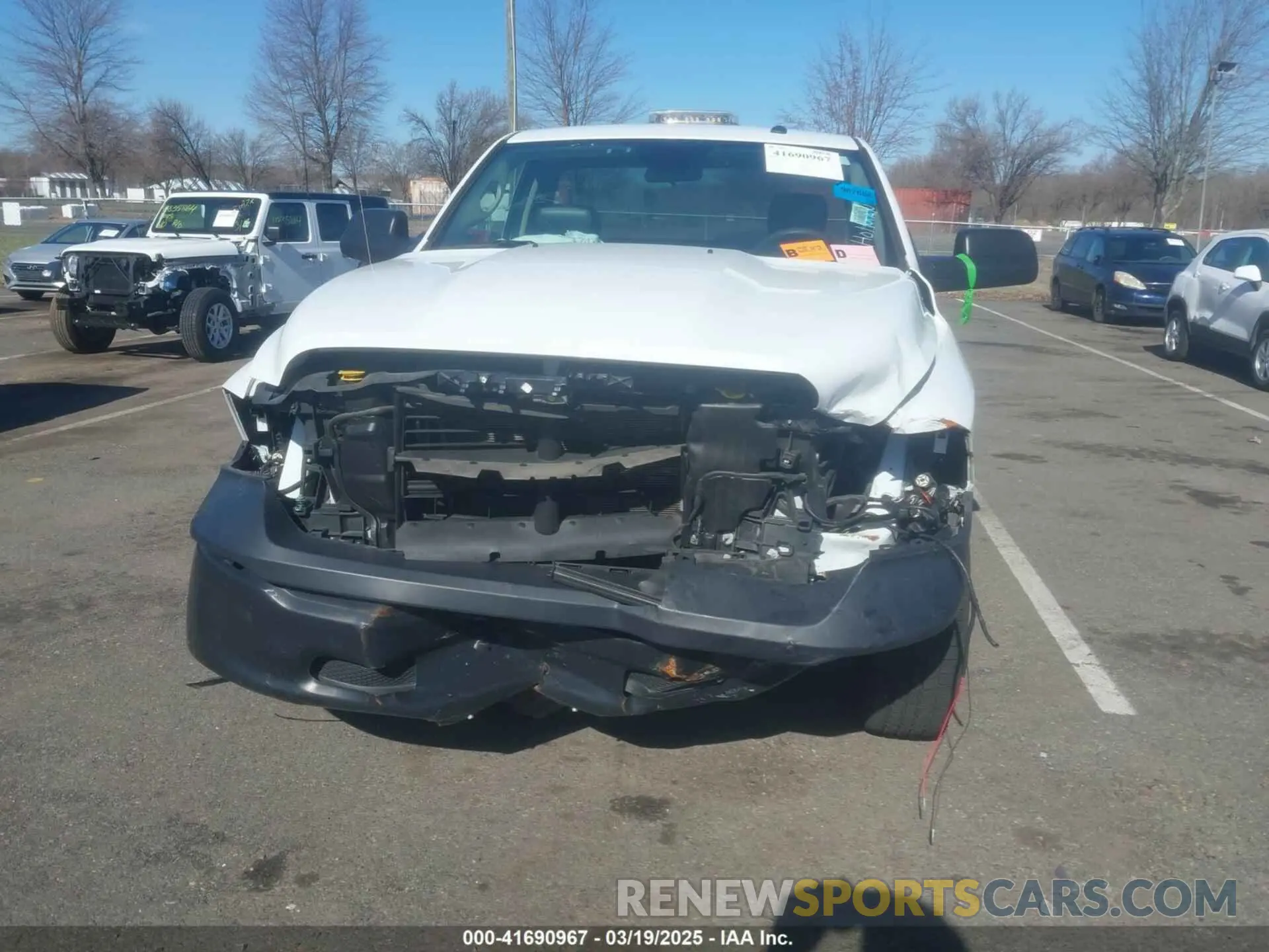 6 Photograph of a damaged car 3C6JR6DG5NG441976 RAM 1500 CLASSIC 2022