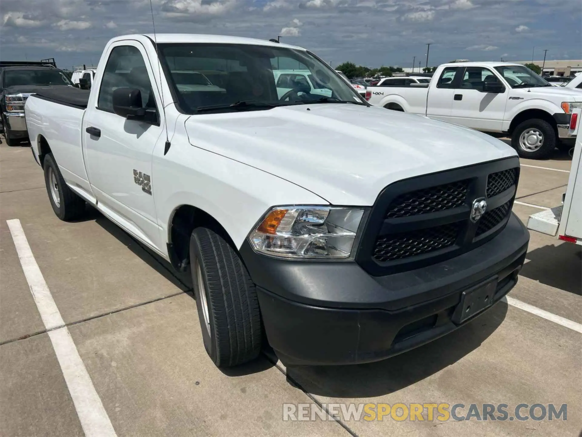 2 Photograph of a damaged car 3C6JR6DG7NG429229 RAM 1500 CLASSIC 2022