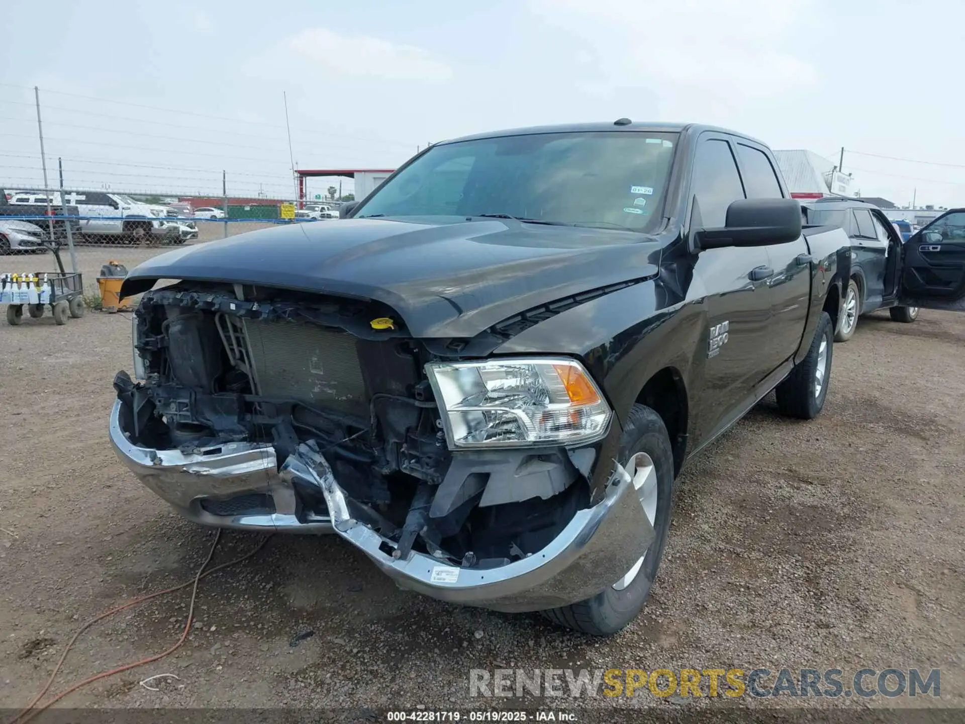 6 Photograph of a damaged car 3C6RR6KG4NG172472 RAM 1500 CLASSIC 2022
