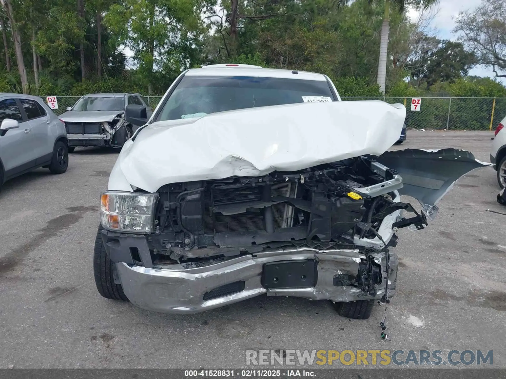 12 Photograph of a damaged car 3C6RR6KG5NG352432 RAM 1500 CLASSIC 2022