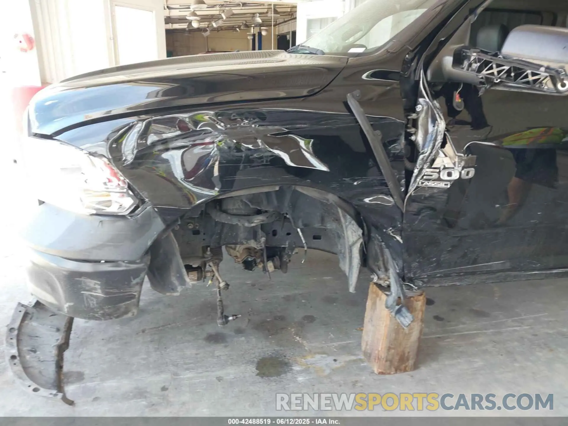 6 Photograph of a damaged car 3C6RR7KG7NG173850 RAM 1500 CLASSIC 2022