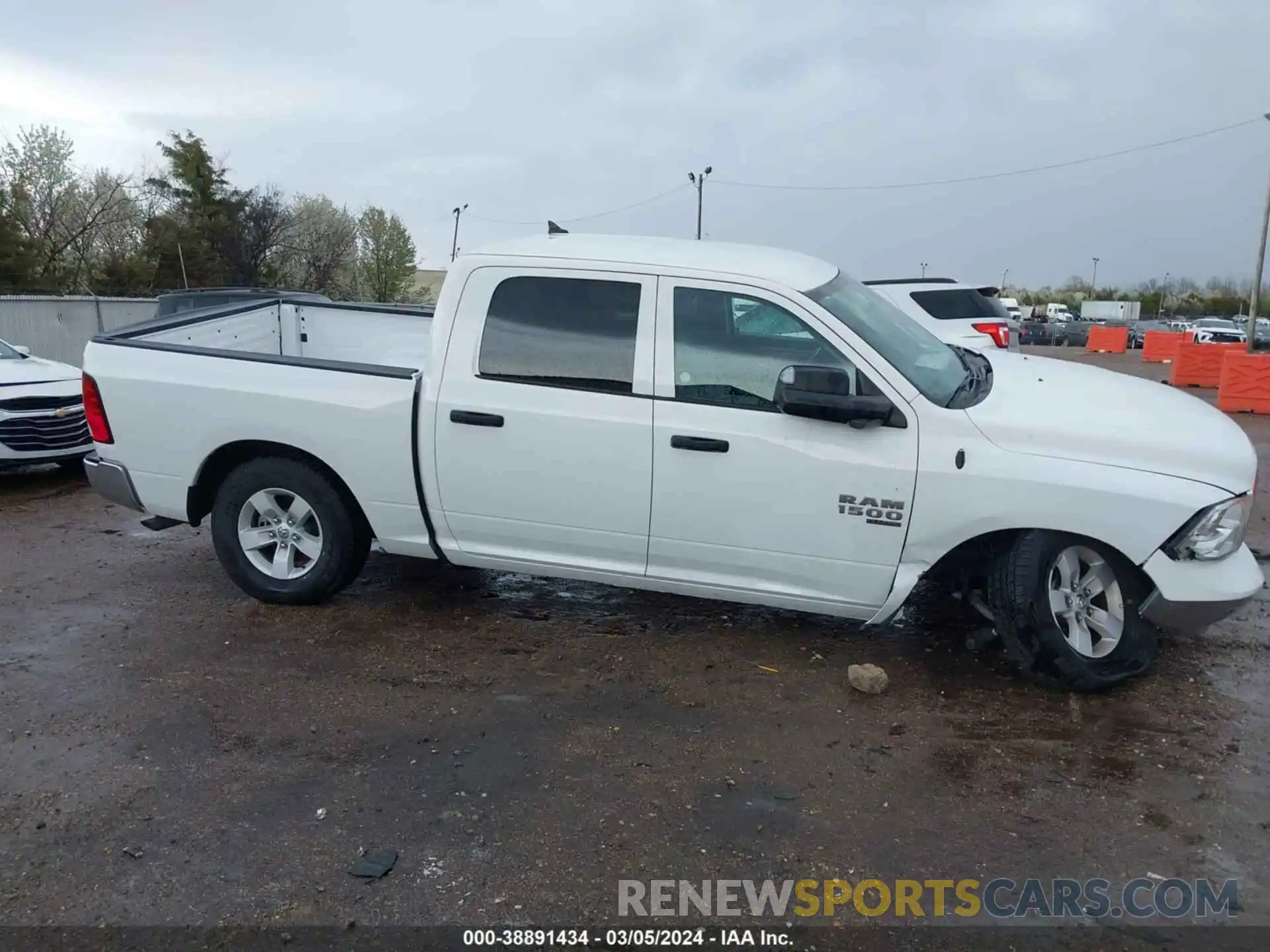 13 Photograph of a damaged car 1C6RR7LG6PS516545 RAM 1500 CLASSIC 2023