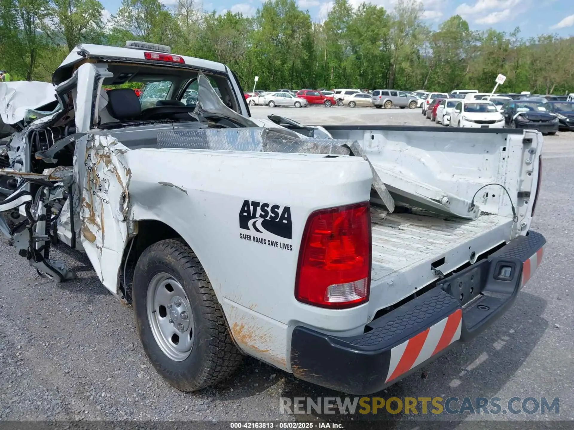 12 Photograph of a damaged car 3C6JR6DG2PG541035 RAM 1500 CLASSIC 2023