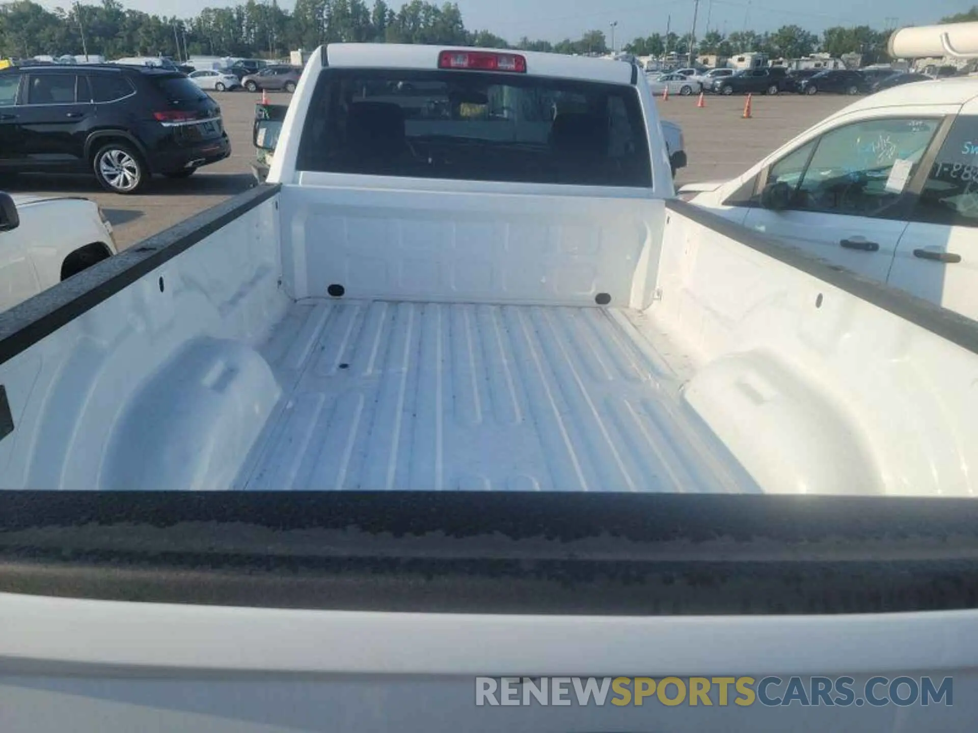 25 Photograph of a damaged car 3C6JR6DG9PG541100 RAM 1500 CLASSIC 2023