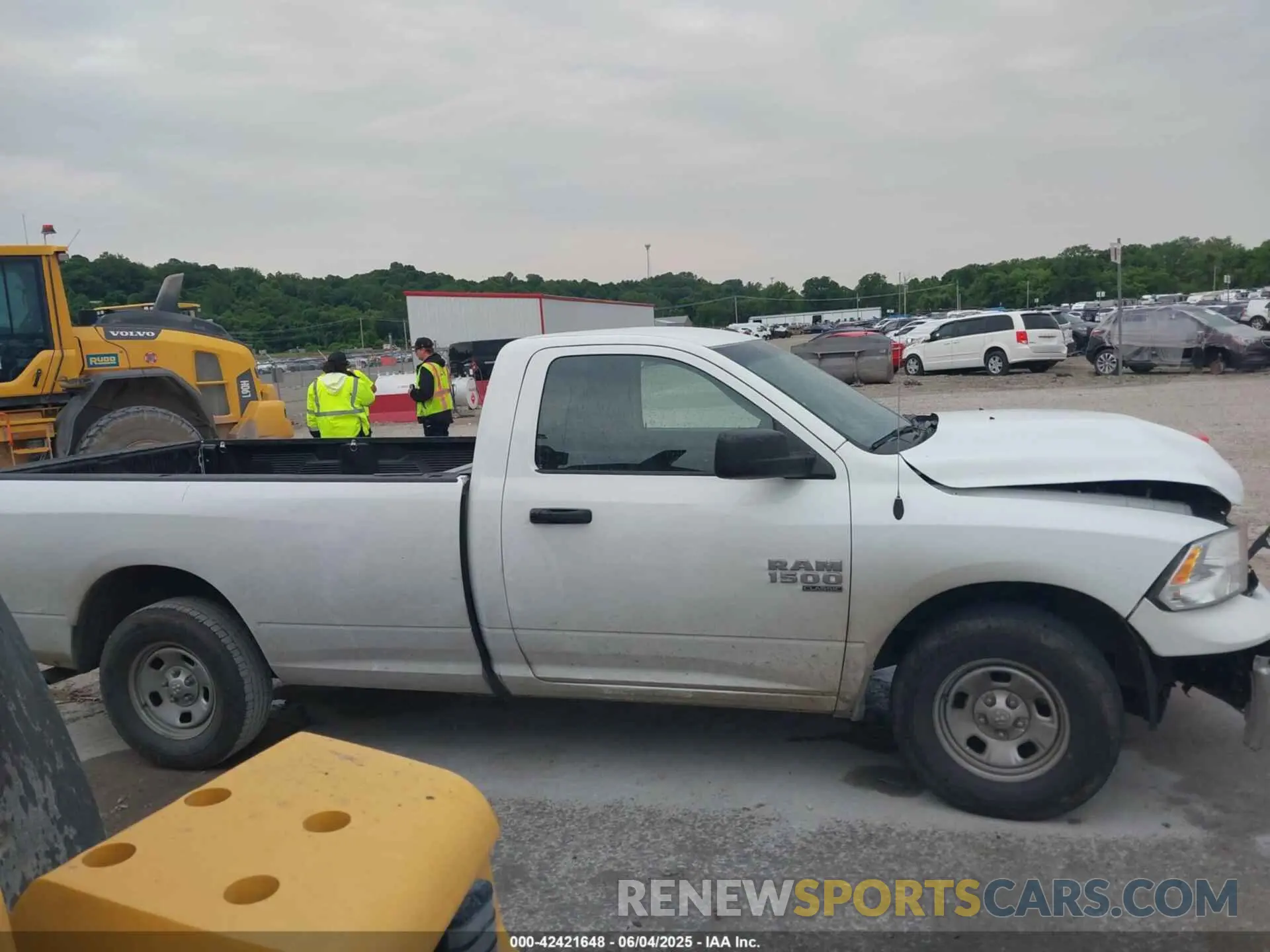 14 Photograph of a damaged car 3C6JR6DG9PG630066 RAM 1500 CLASSIC 2023
