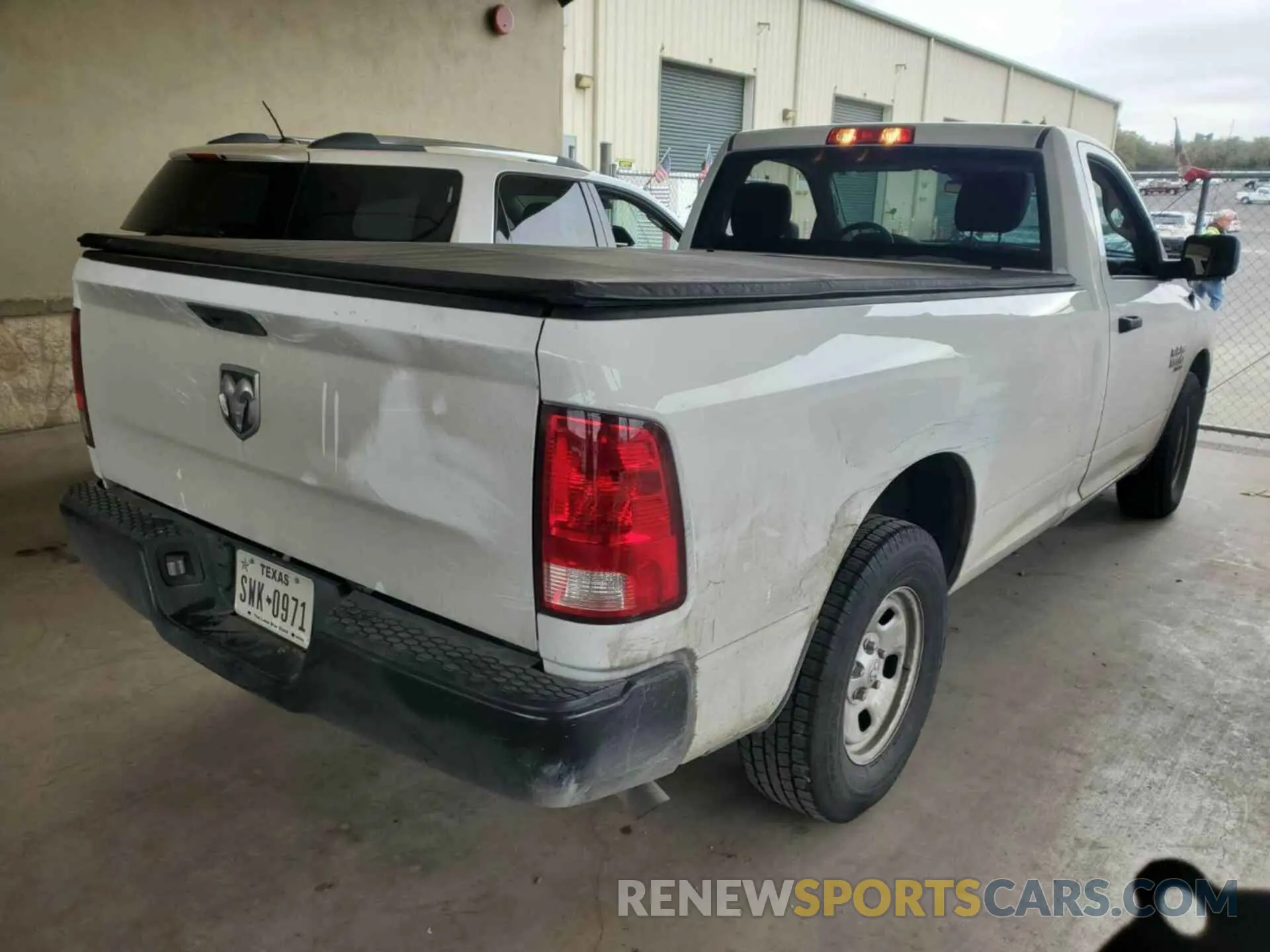 5 Photograph of a damaged car 3C6JR6DGXPG540988 RAM 1500 CLASSIC 2023