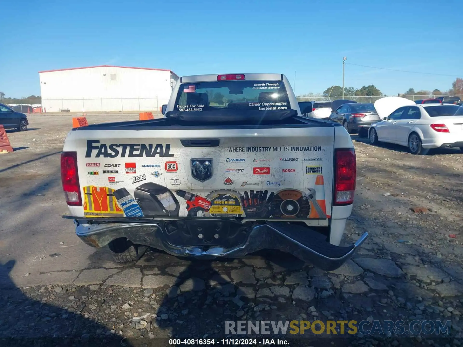 16 Photograph of a damaged car 3C6JR6DT8PG639452 RAM 1500 CLASSIC 2023