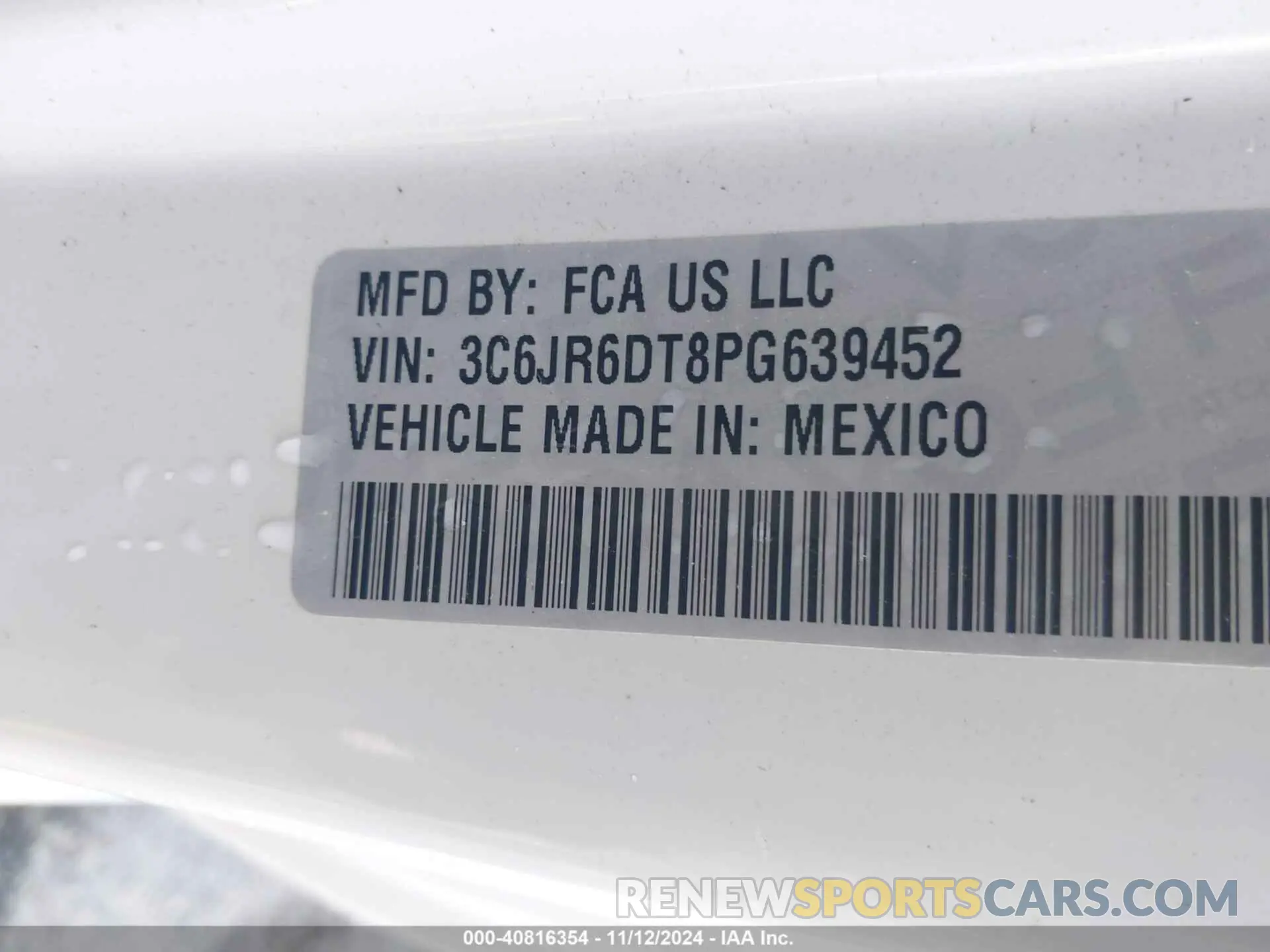 9 Photograph of a damaged car 3C6JR6DT8PG639452 RAM 1500 CLASSIC 2023