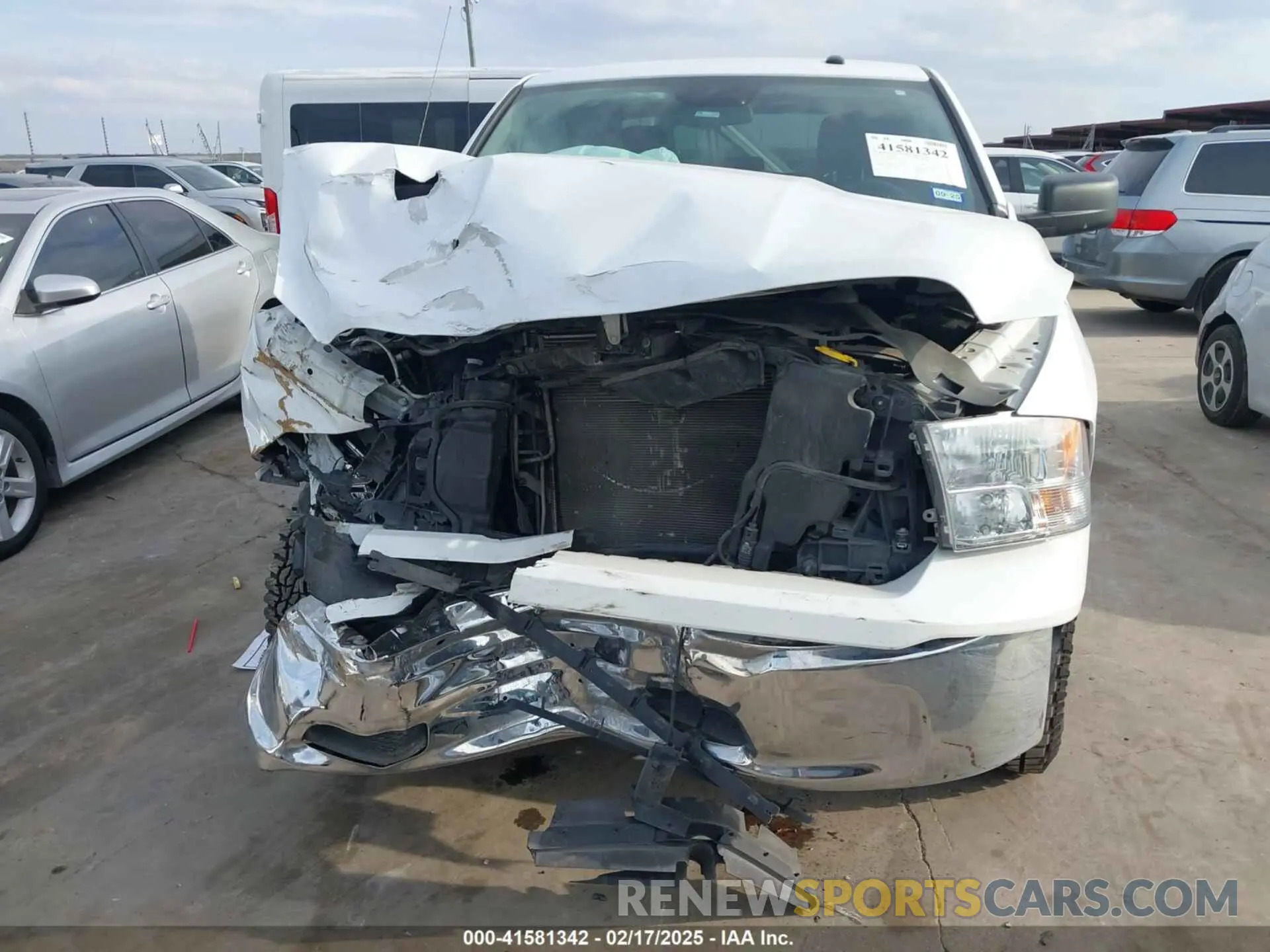 13 Photograph of a damaged car 3C6RR7KG3PG668288 RAM 1500 CLASSIC 2023