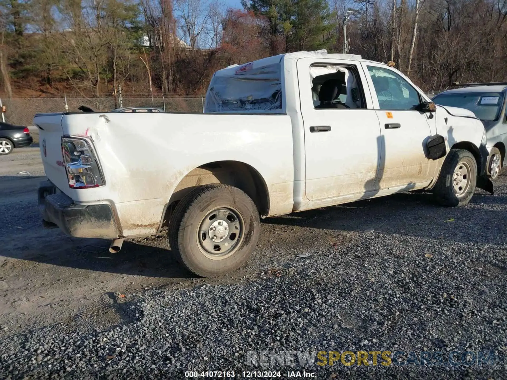 4 Photograph of a damaged car 3C6RR7KT7PG641320 RAM 1500 CLASSIC 2023