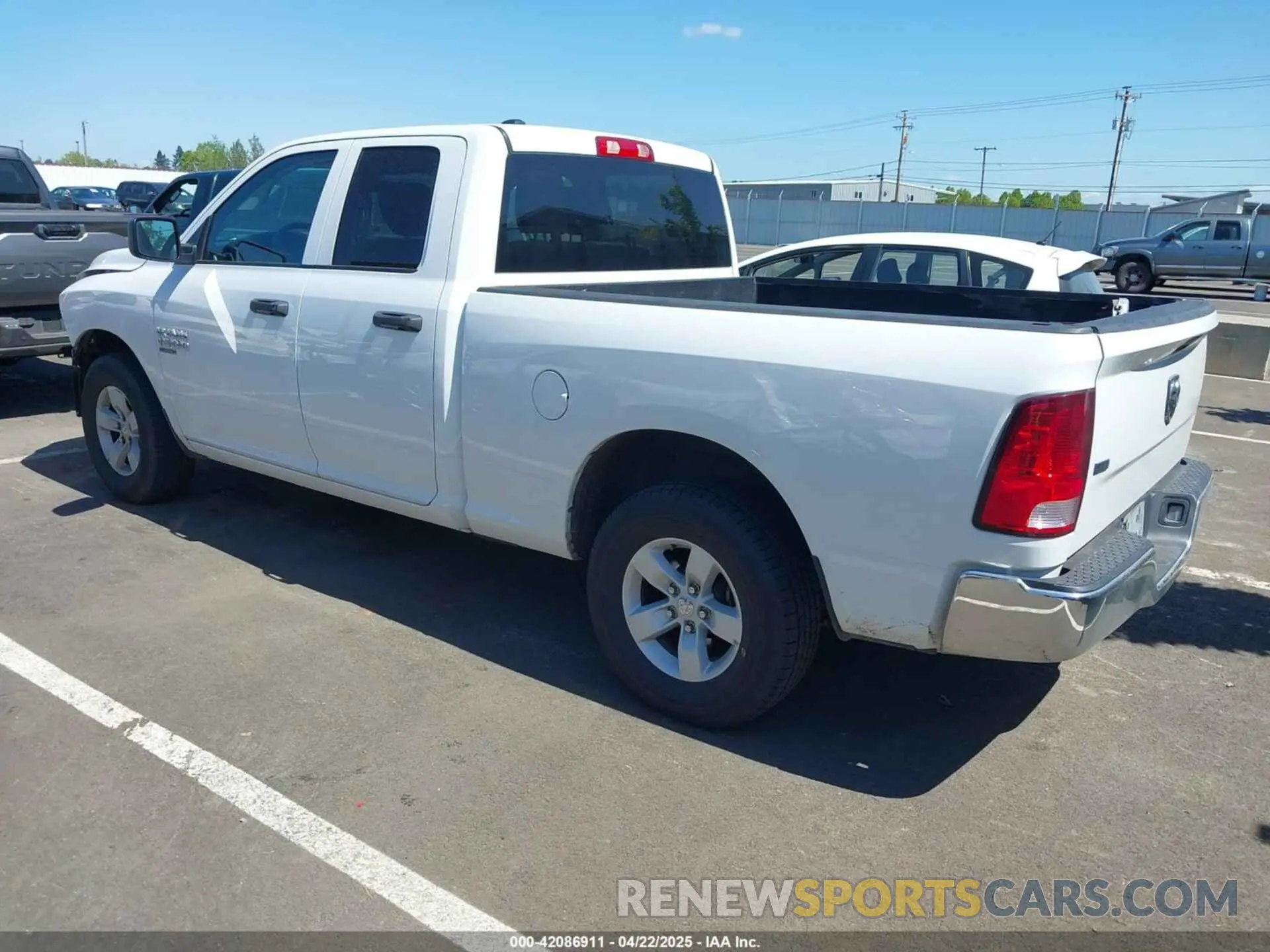 3 Photograph of a damaged car 1C6RR6GG4RS135980 RAM 1500 CLASSIC 2024