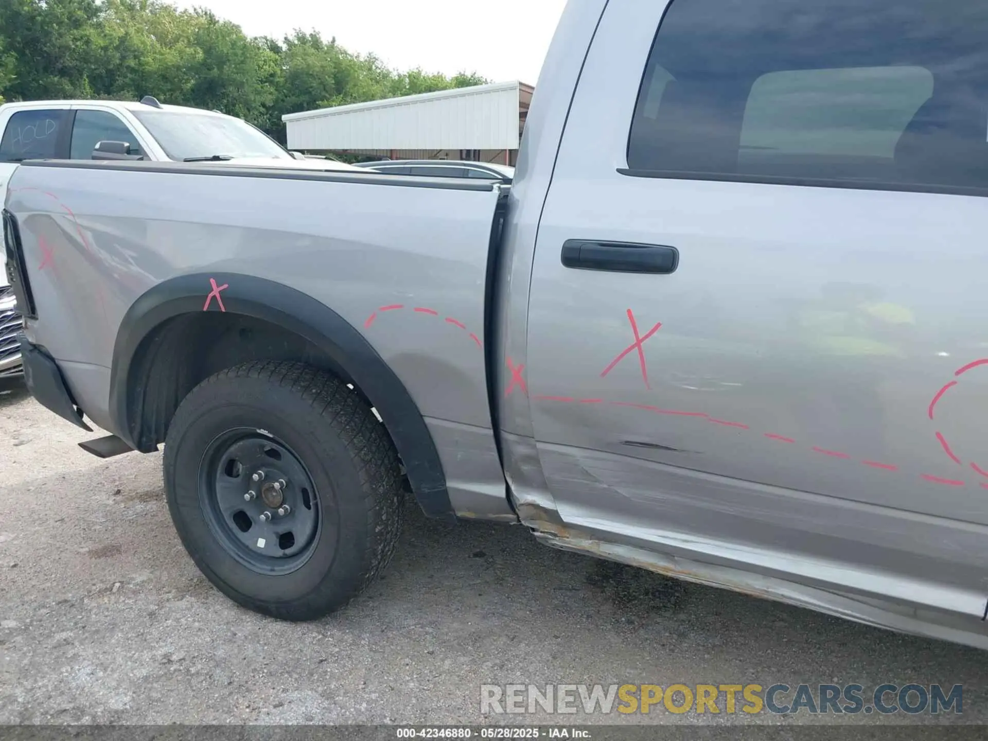 6 Photograph of a damaged car 1C6RR6LG0RS128031 RAM 1500 CLASSIC 2024