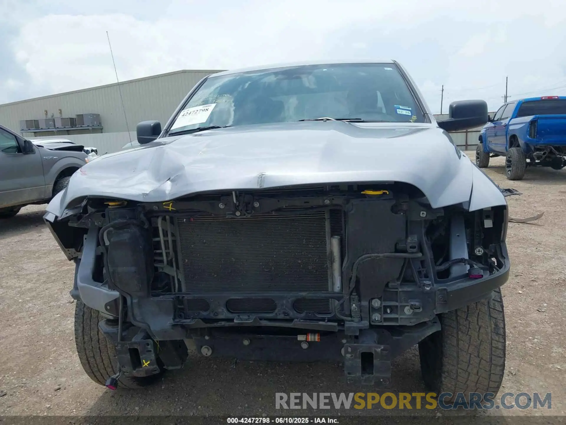 13 Photograph of a damaged car 1C6RR6LG2RS127561 RAM 1500 CLASSIC 2024