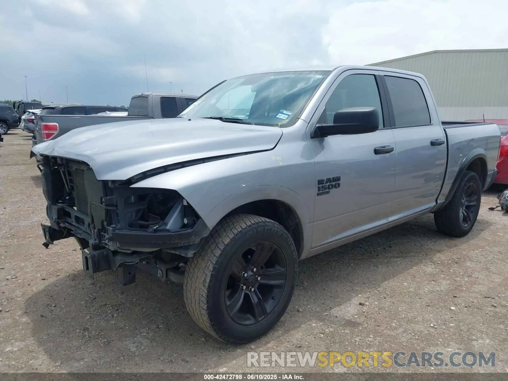 2 Photograph of a damaged car 1C6RR6LG2RS127561 RAM 1500 CLASSIC 2024
