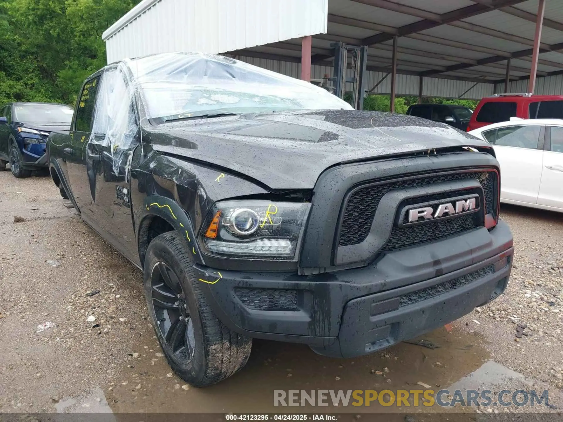 1 Photograph of a damaged car 1C6RR6LG4RS123320 RAM 1500 CLASSIC 2024