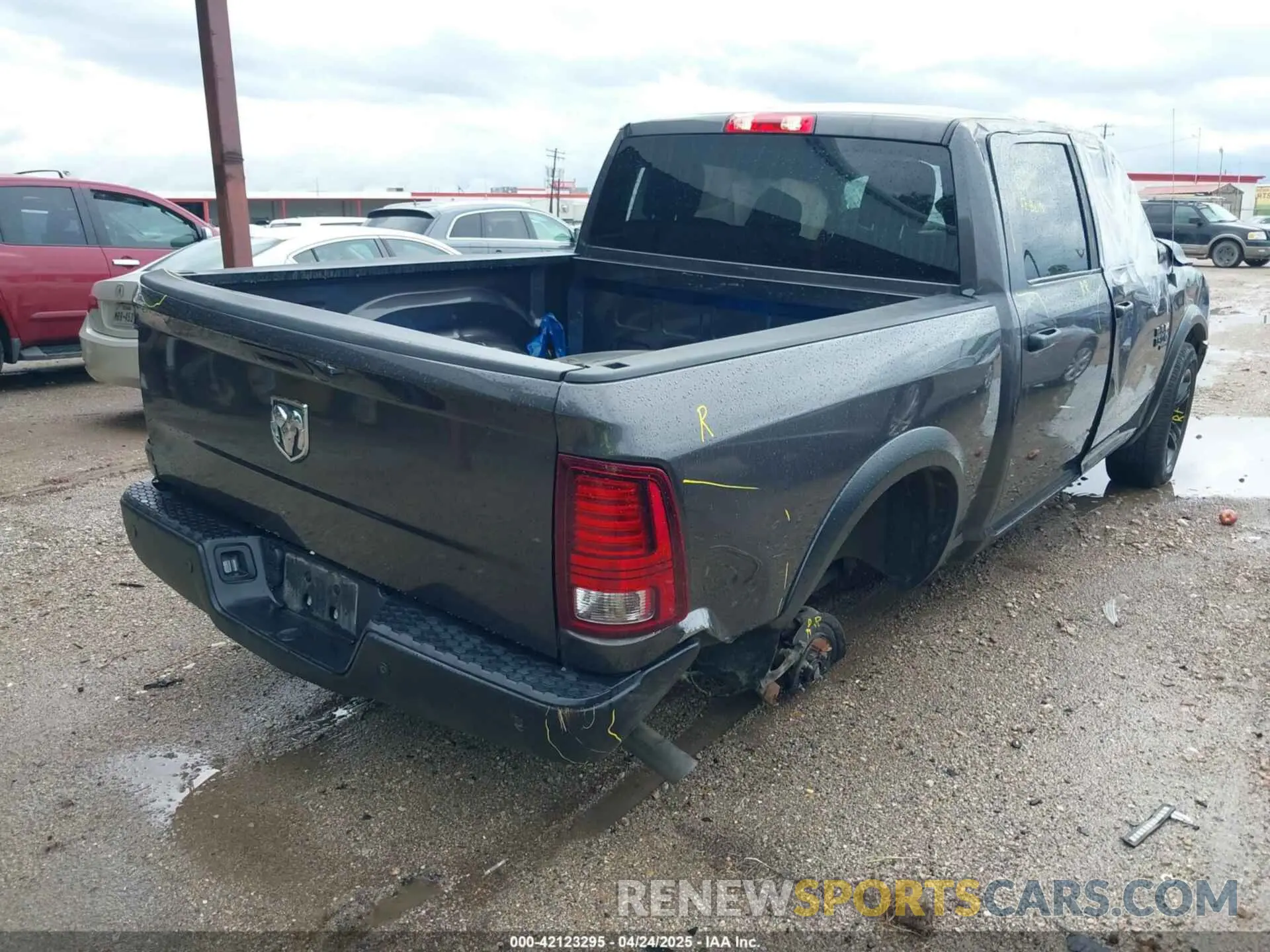 4 Photograph of a damaged car 1C6RR6LG4RS123320 RAM 1500 CLASSIC 2024