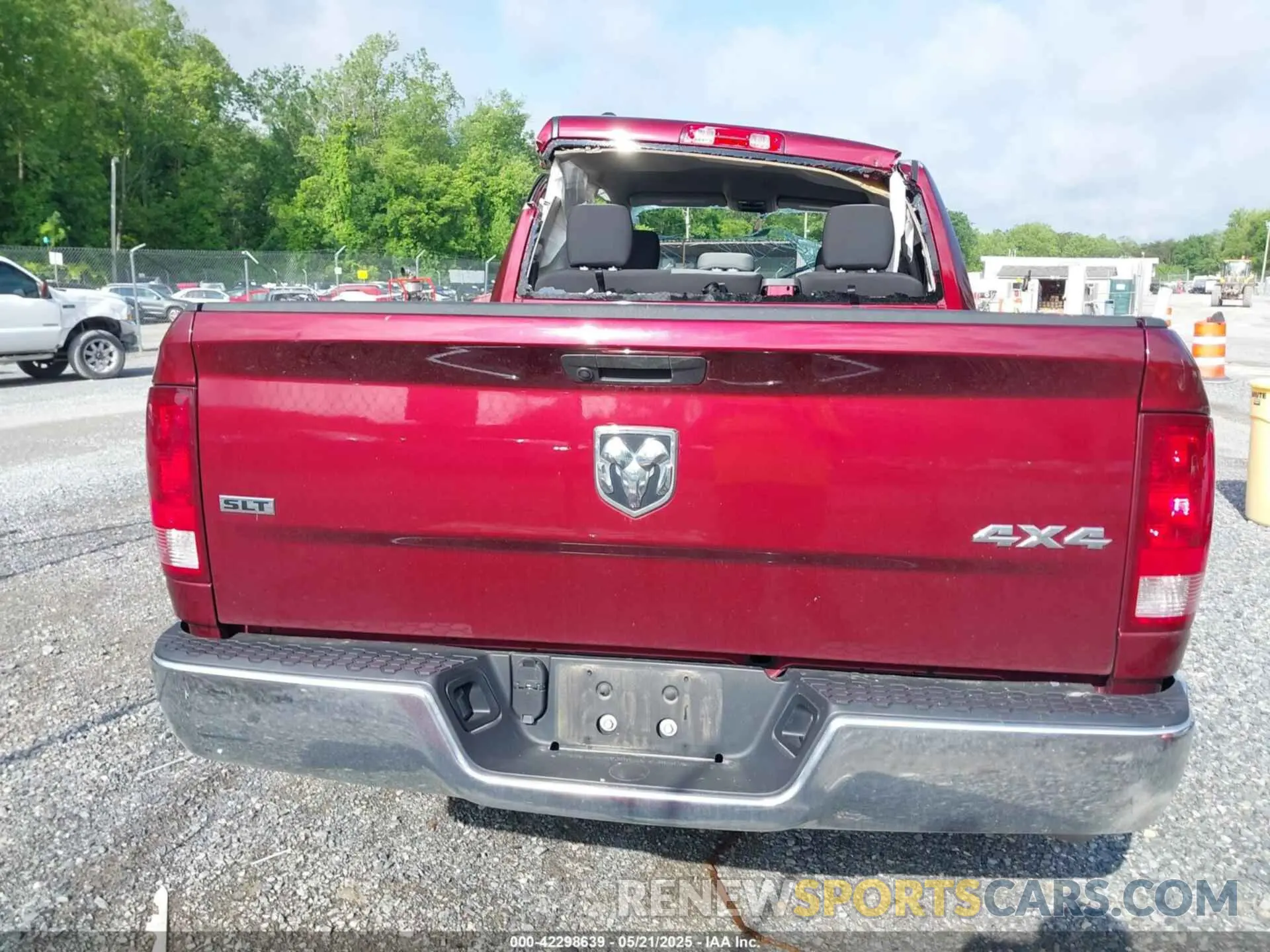 16 Photograph of a damaged car 1C6RR7GG6RS124193 RAM 1500 CLASSIC 2024