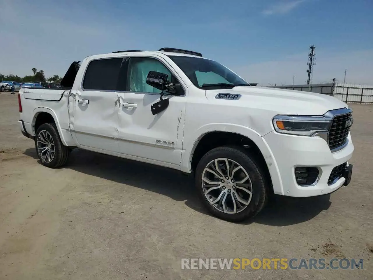 4 Photograph of a damaged car 1C6SRFKP5SN615510 RAM 1500 TUNGS 2025