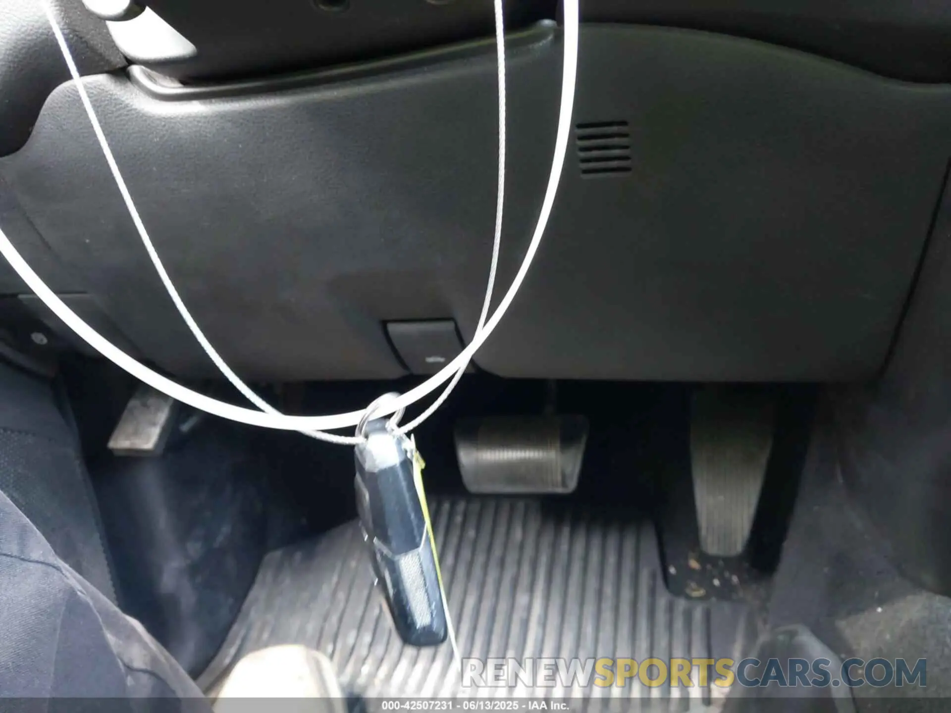 11 Photograph of a damaged car 3C6TR5EJ3KG611258 RAM 2500 2019