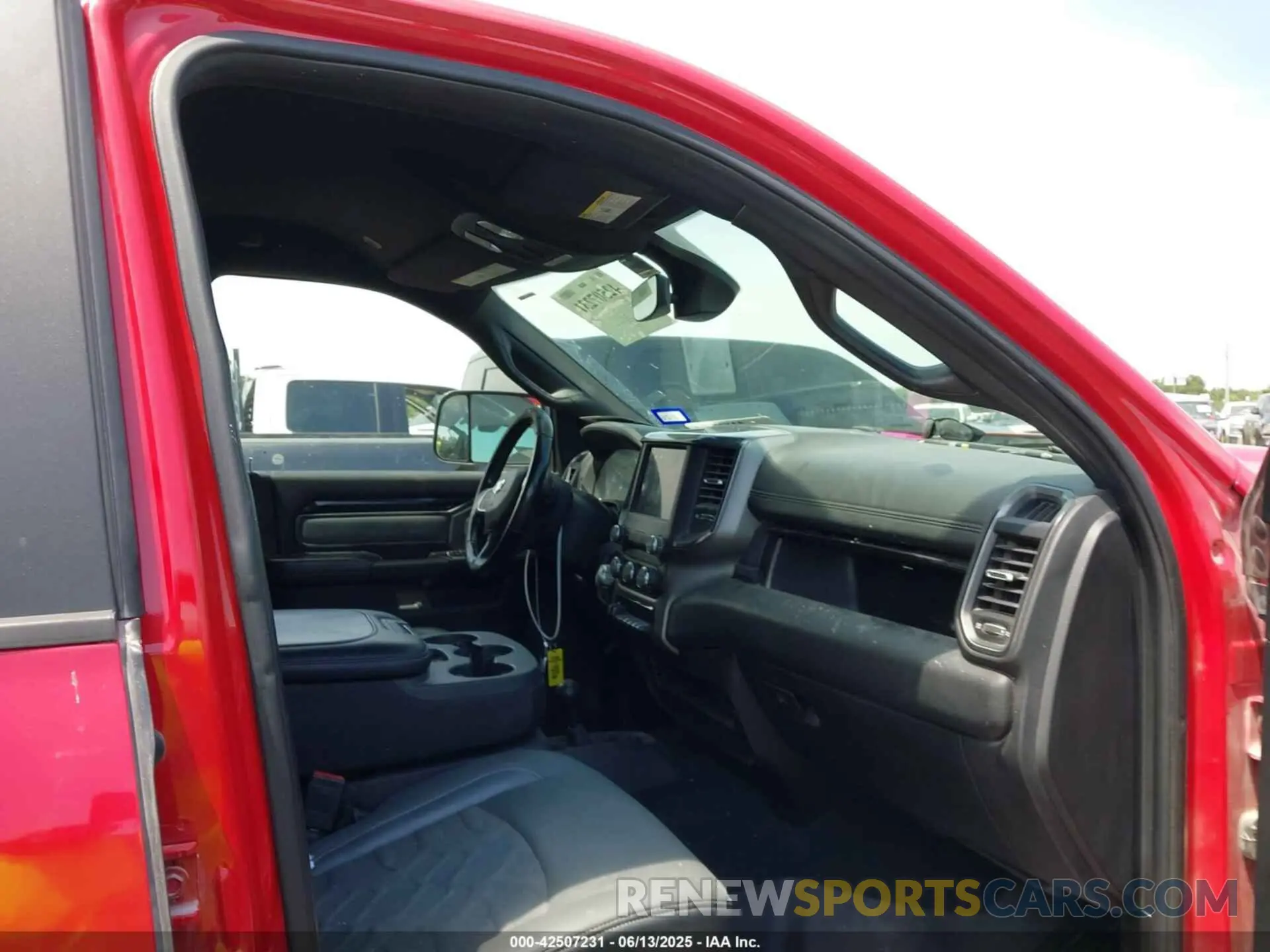 5 Photograph of a damaged car 3C6TR5EJ3KG611258 RAM 2500 2019