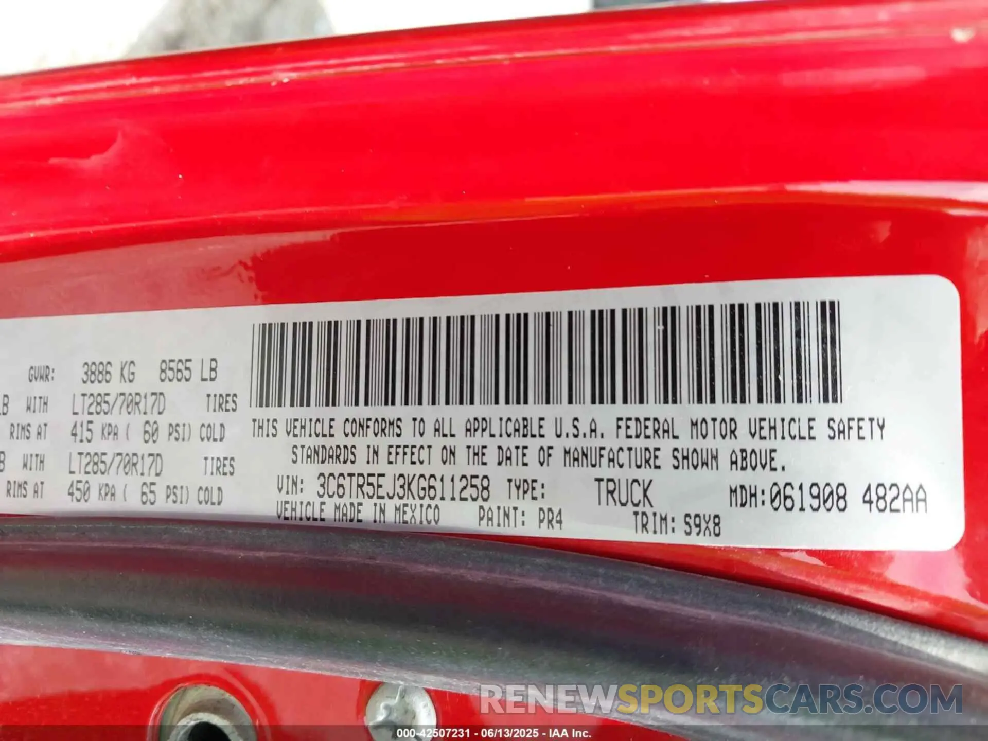 9 Photograph of a damaged car 3C6TR5EJ3KG611258 RAM 2500 2019