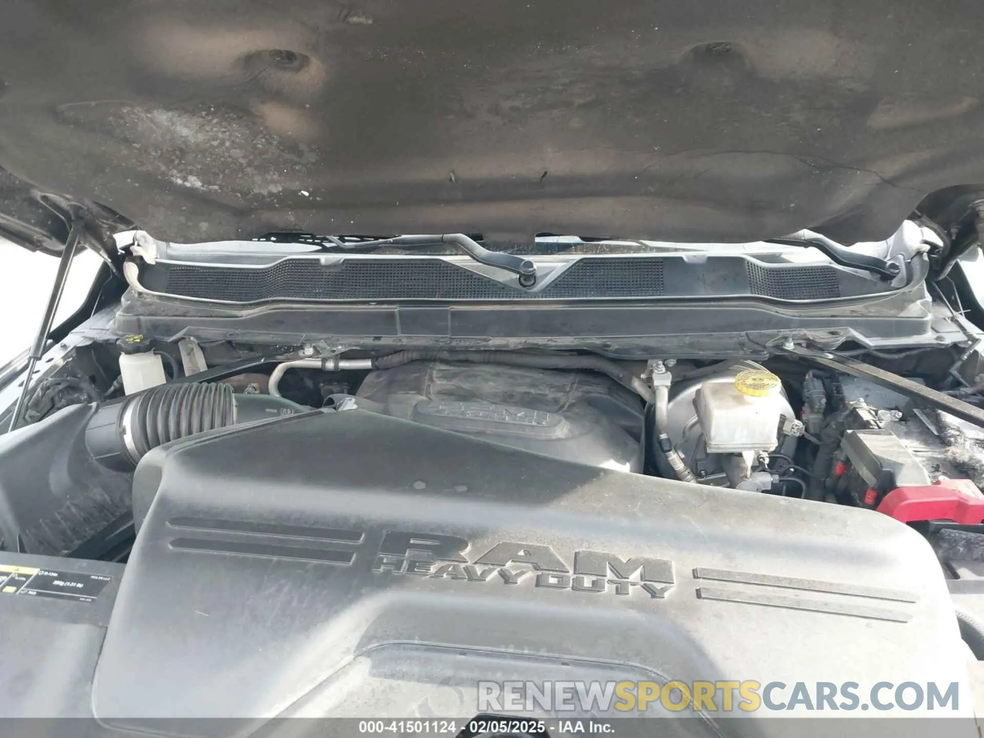 10 Photograph of a damaged car 3C6UR4HJ3KG712732 RAM 2500 2019