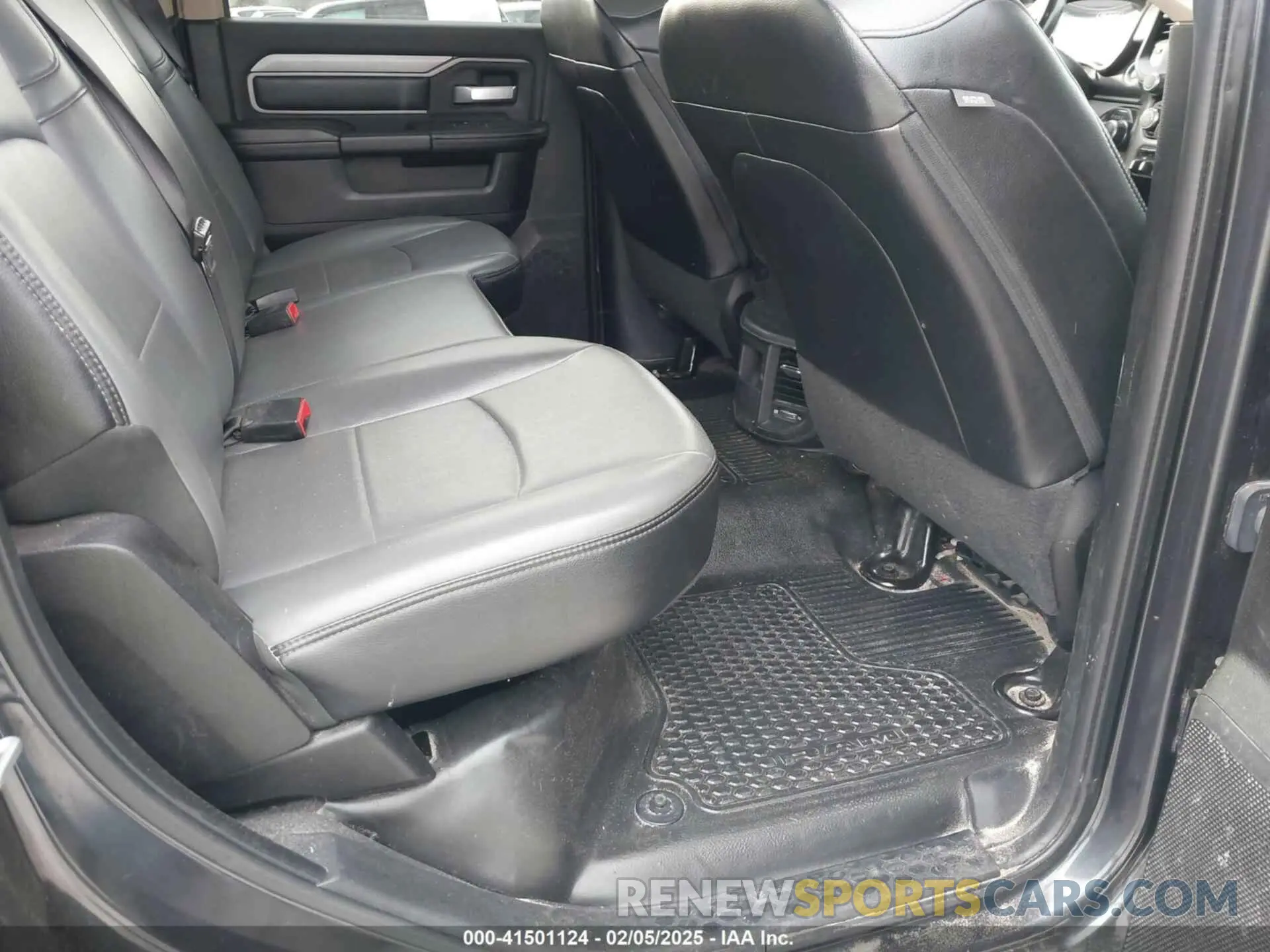 8 Photograph of a damaged car 3C6UR4HJ3KG712732 RAM 2500 2019