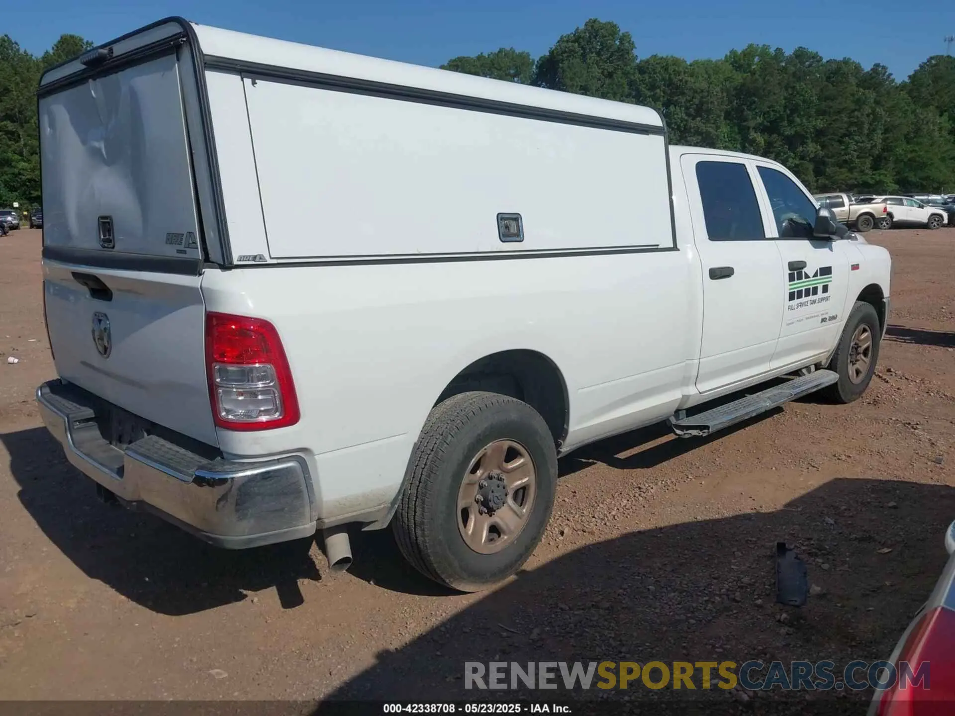 4 Photograph of a damaged car 3C6UR4HJ5KG548111 RAM 2500 2019