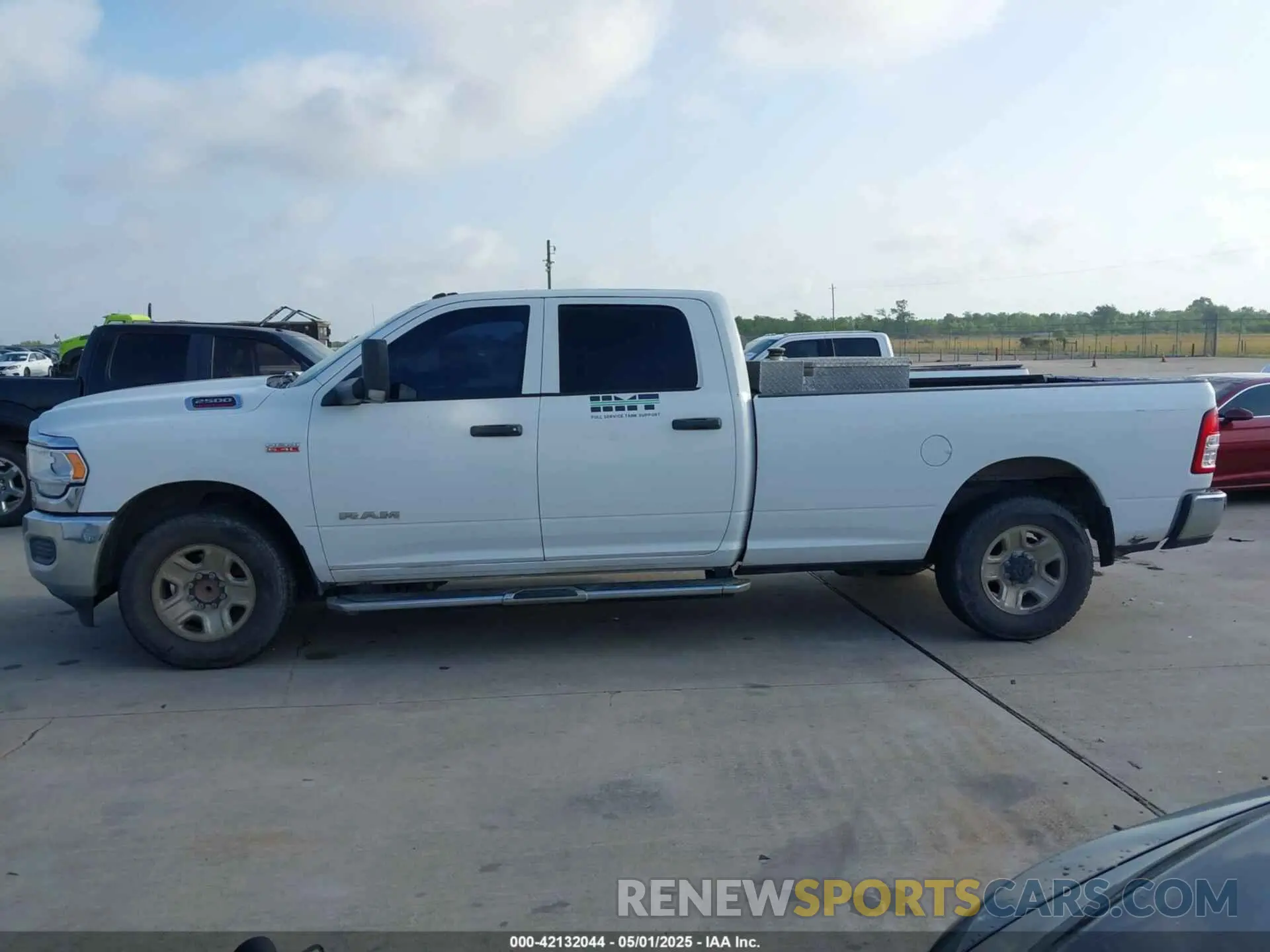 14 Photograph of a damaged car 3C6UR4HJXKG720696 RAM 2500 2019
