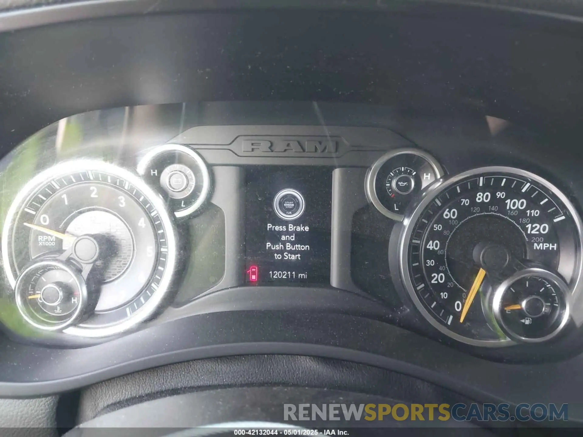 15 Photograph of a damaged car 3C6UR4HJXKG720696 RAM 2500 2019