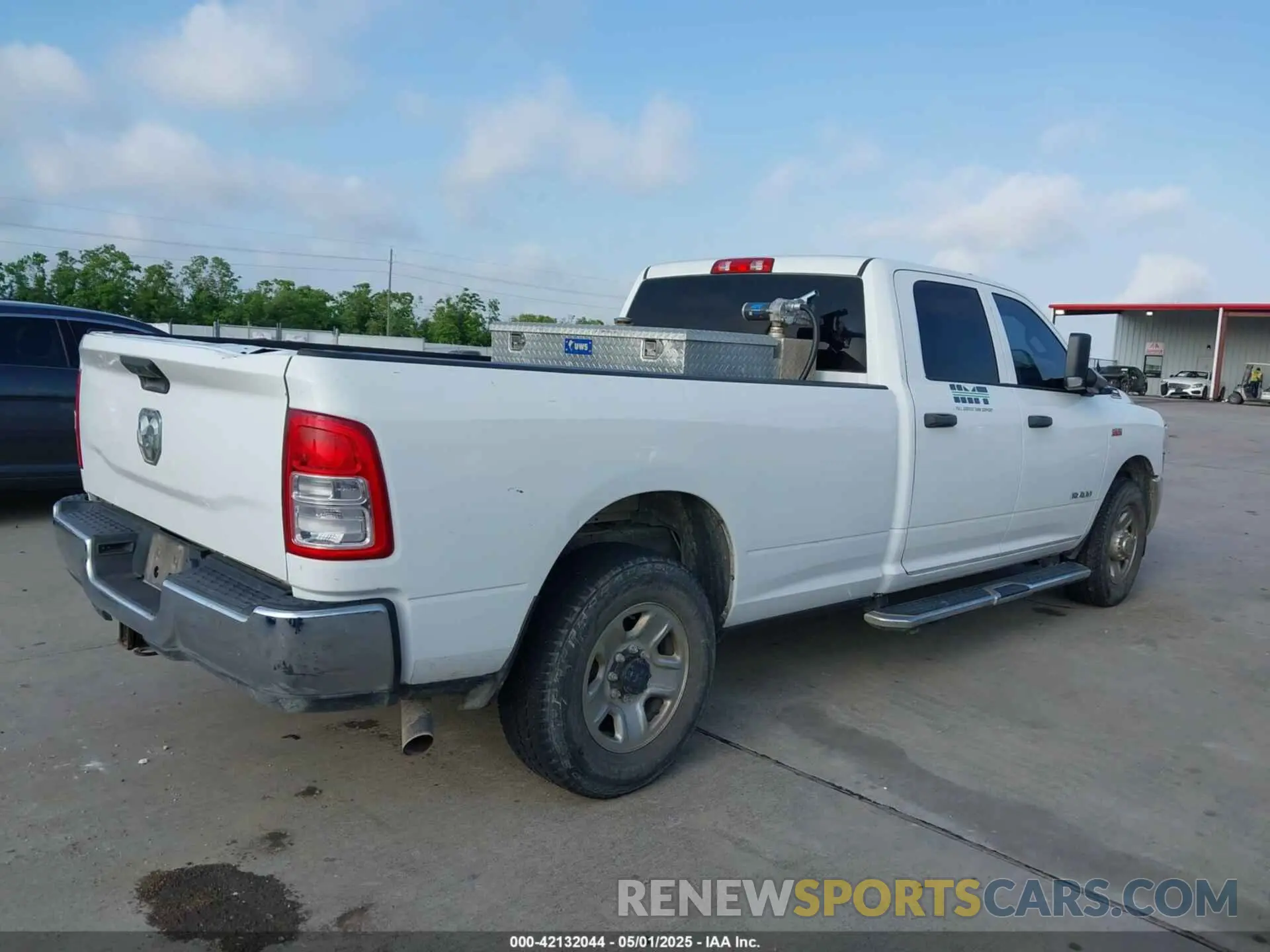 4 Photograph of a damaged car 3C6UR4HJXKG720696 RAM 2500 2019