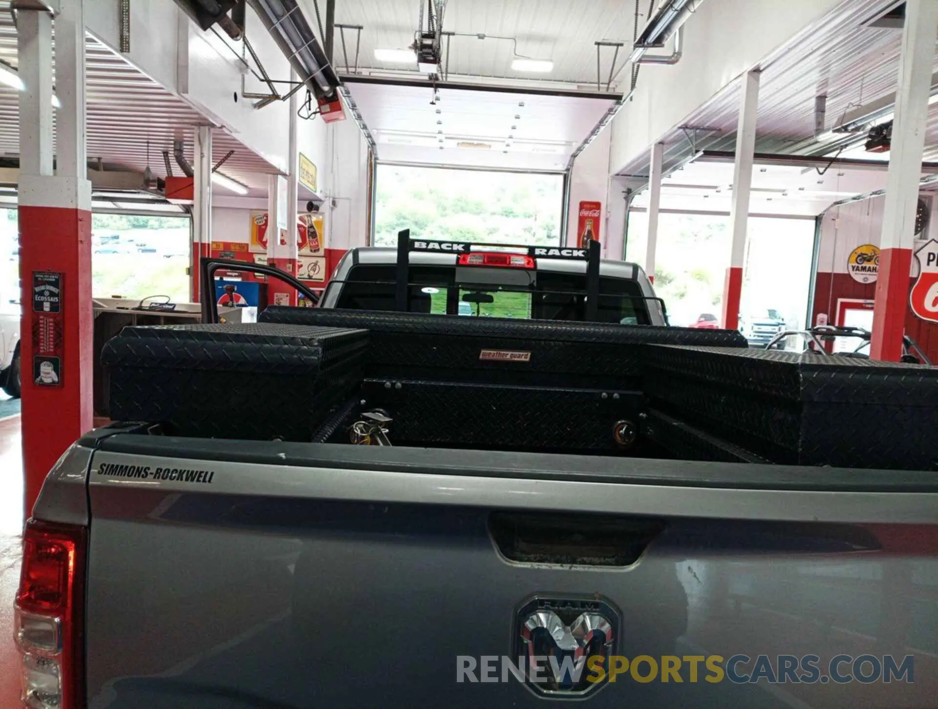 18 Photograph of a damaged car 3C6UR5CJ2KG596954 RAM 2500 2019