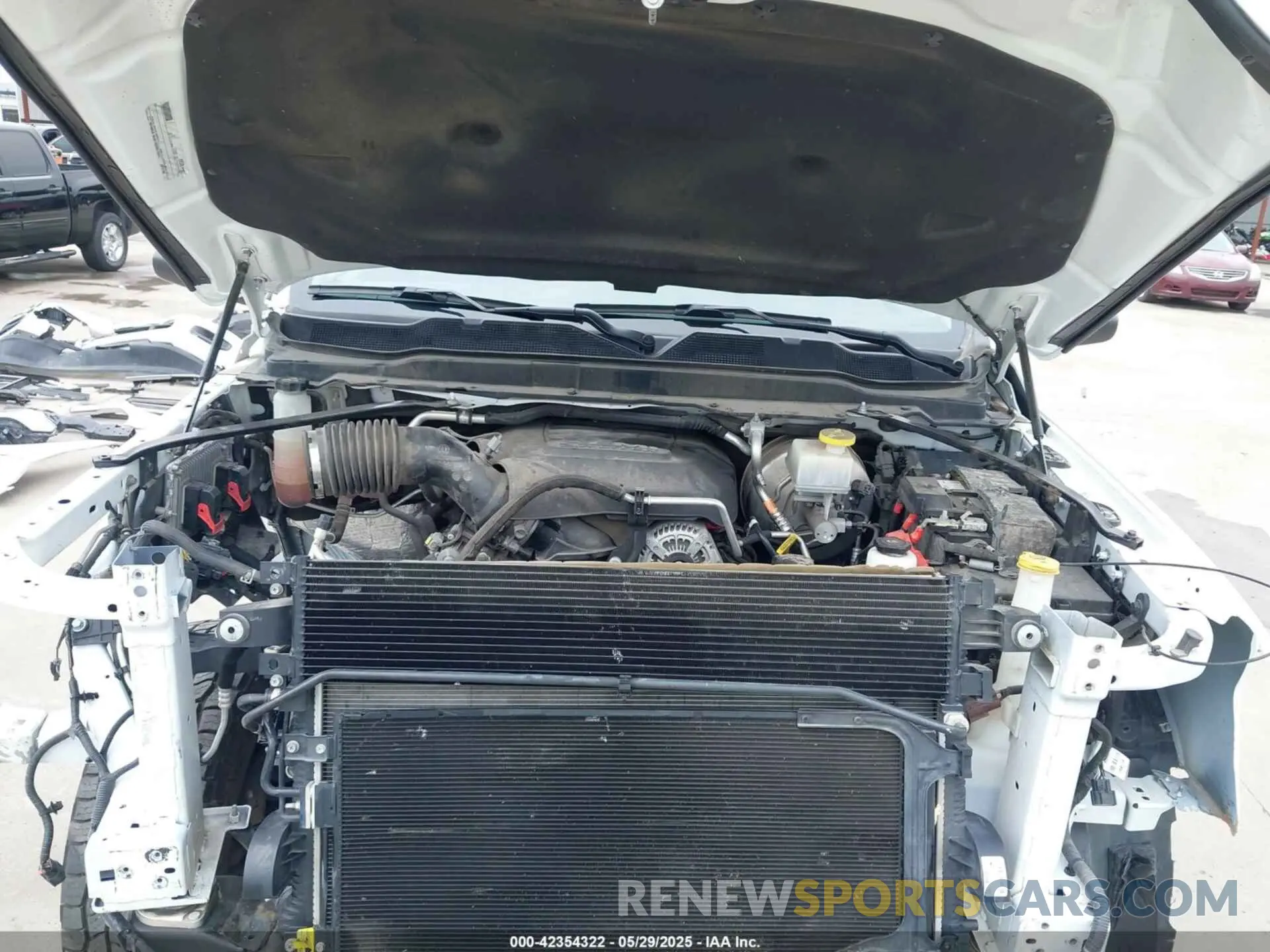 10 Photograph of a damaged car 3C6UR5CJ3KG512575 RAM 2500 2019