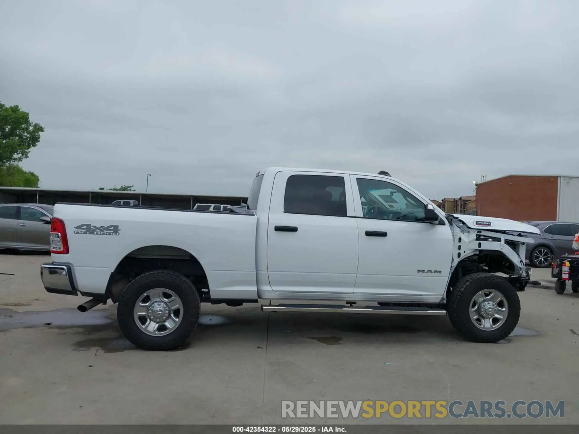 14 Photograph of a damaged car 3C6UR5CJ3KG512575 RAM 2500 2019