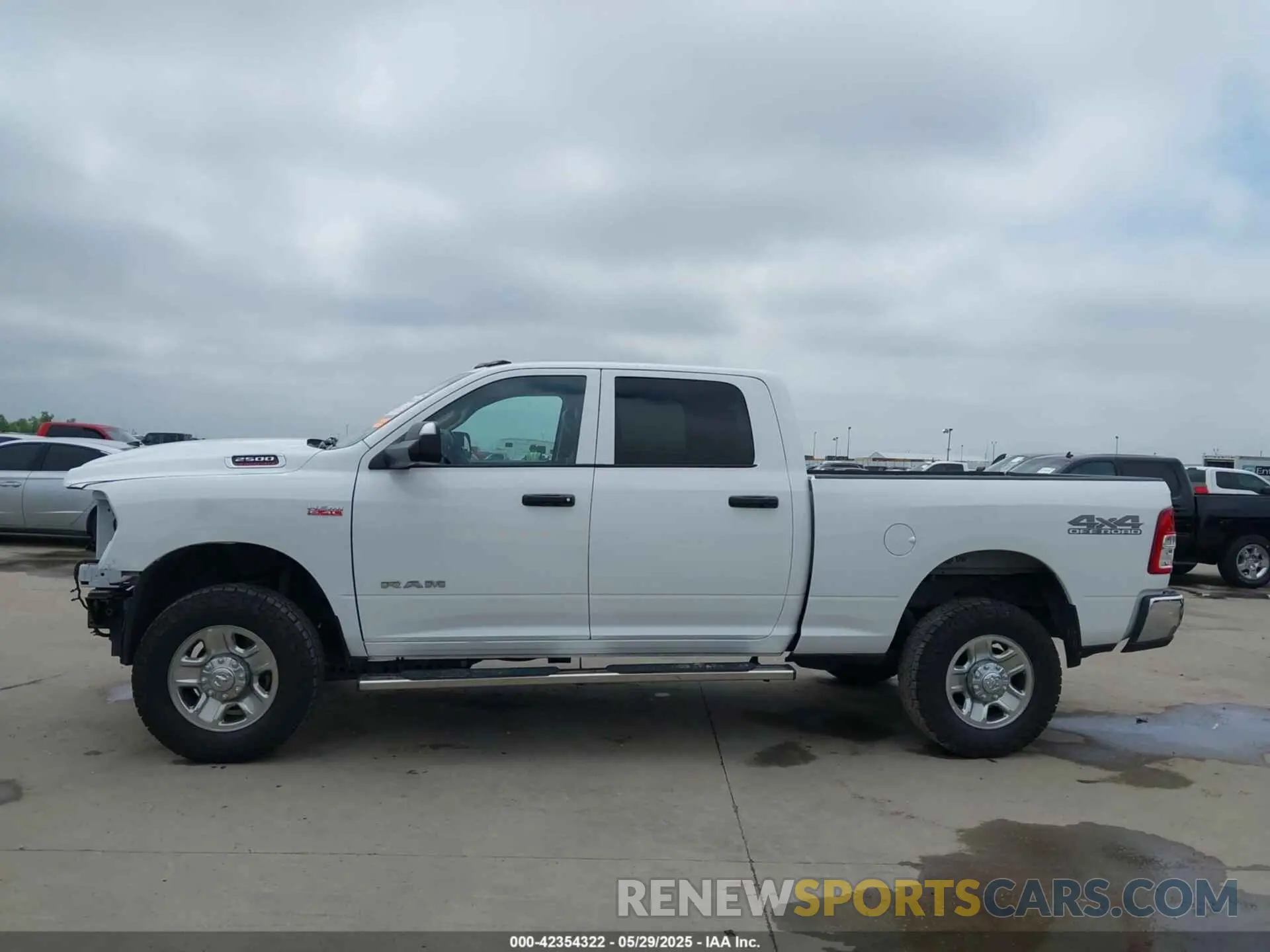 15 Photograph of a damaged car 3C6UR5CJ3KG512575 RAM 2500 2019