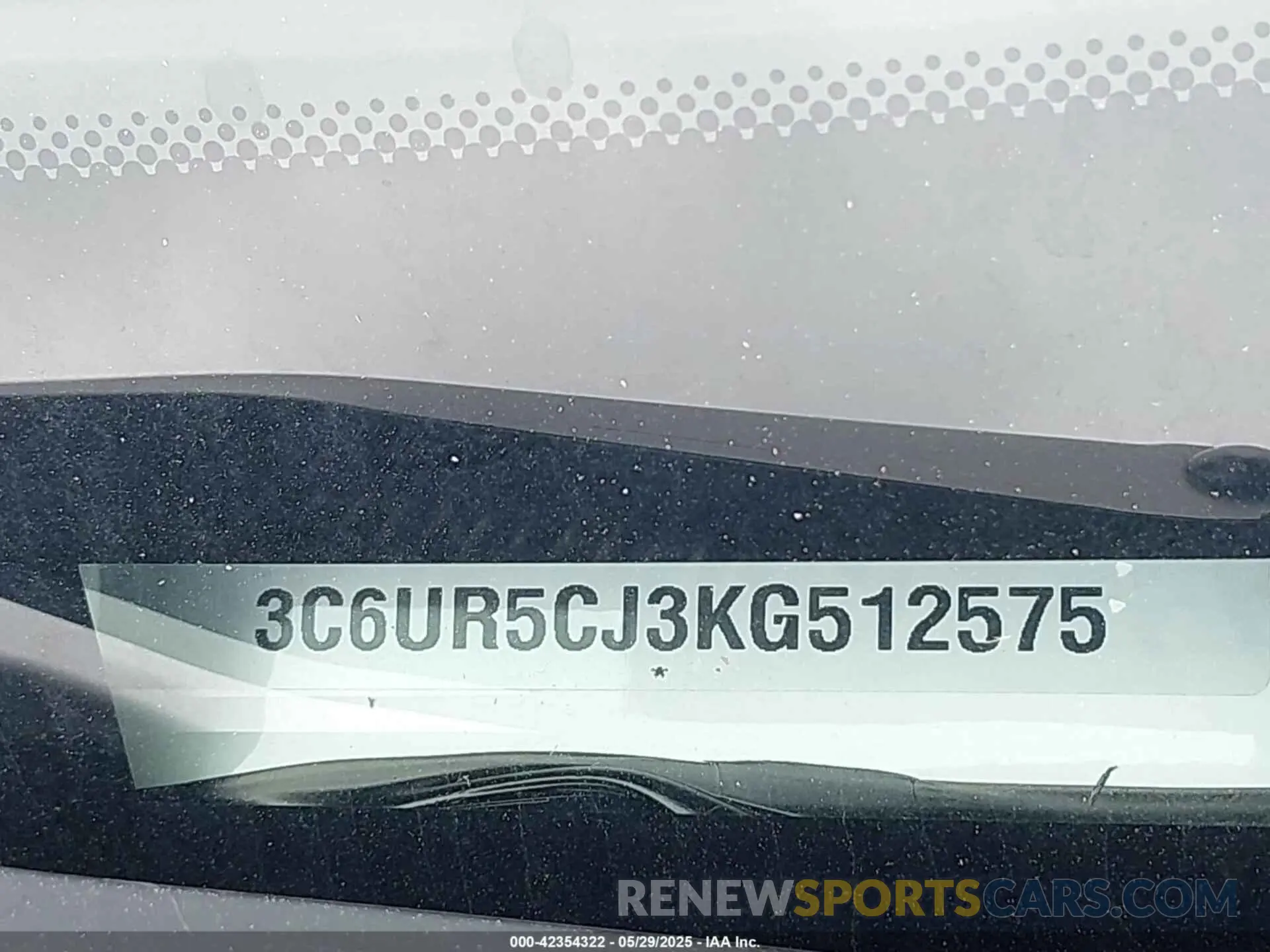 18 Photograph of a damaged car 3C6UR5CJ3KG512575 RAM 2500 2019