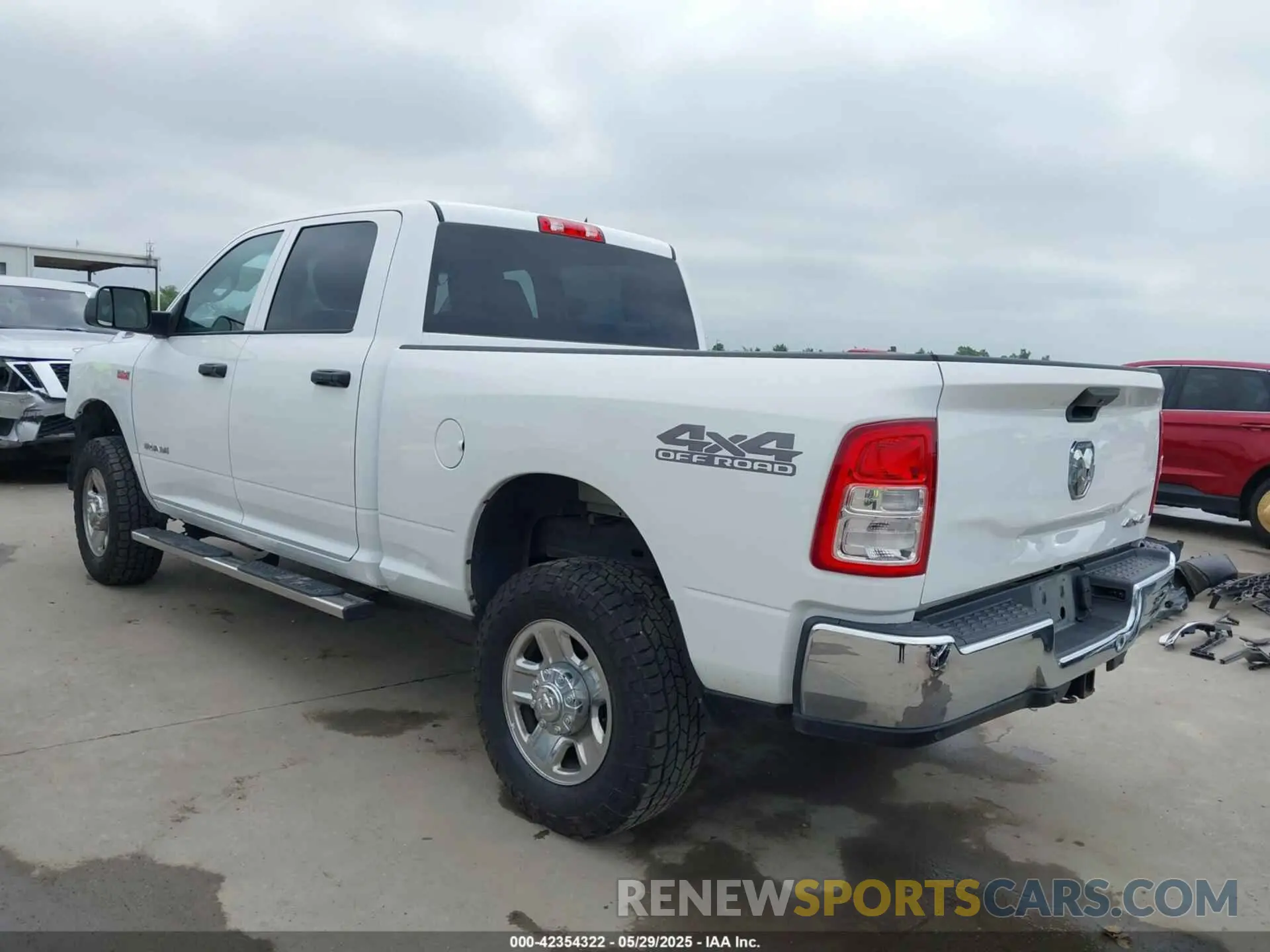 3 Photograph of a damaged car 3C6UR5CJ3KG512575 RAM 2500 2019