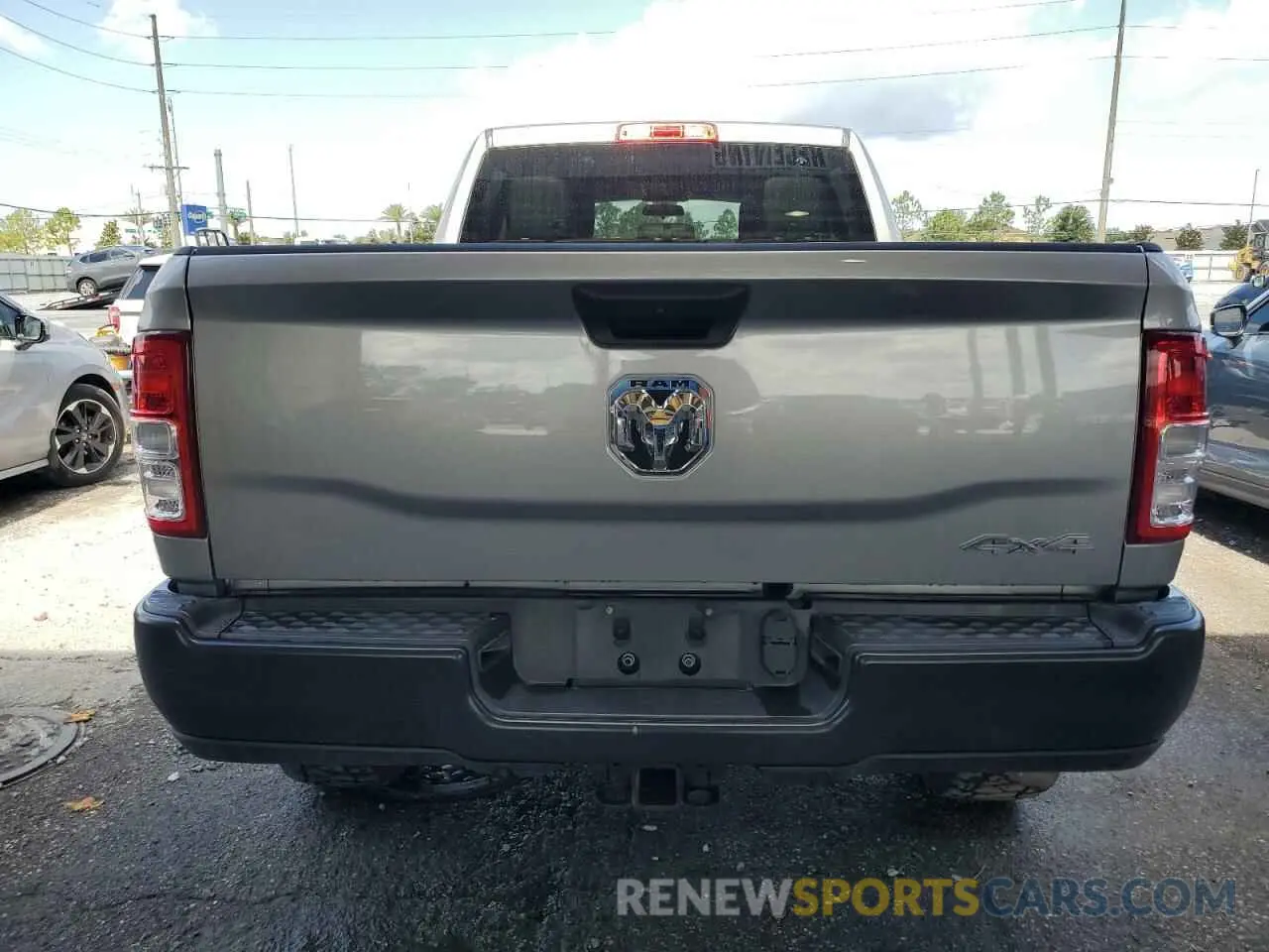 6 Photograph of a damaged car 3C6UR5CJ3KG556303 RAM 2500 2019