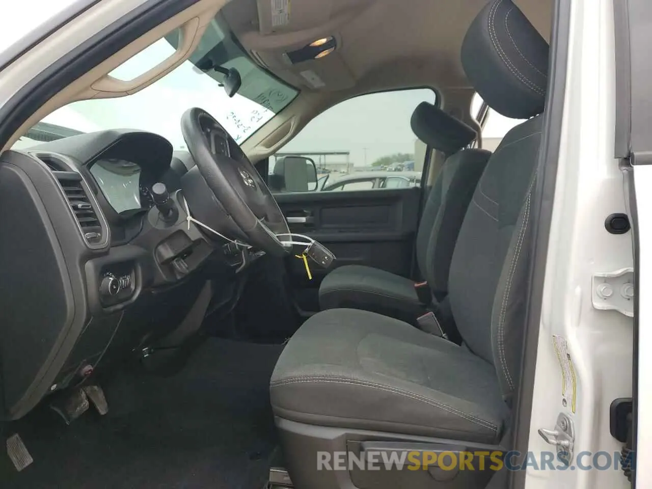 7 Photograph of a damaged car 3C6UR5CJ4KG667037 RAM 2500 2019