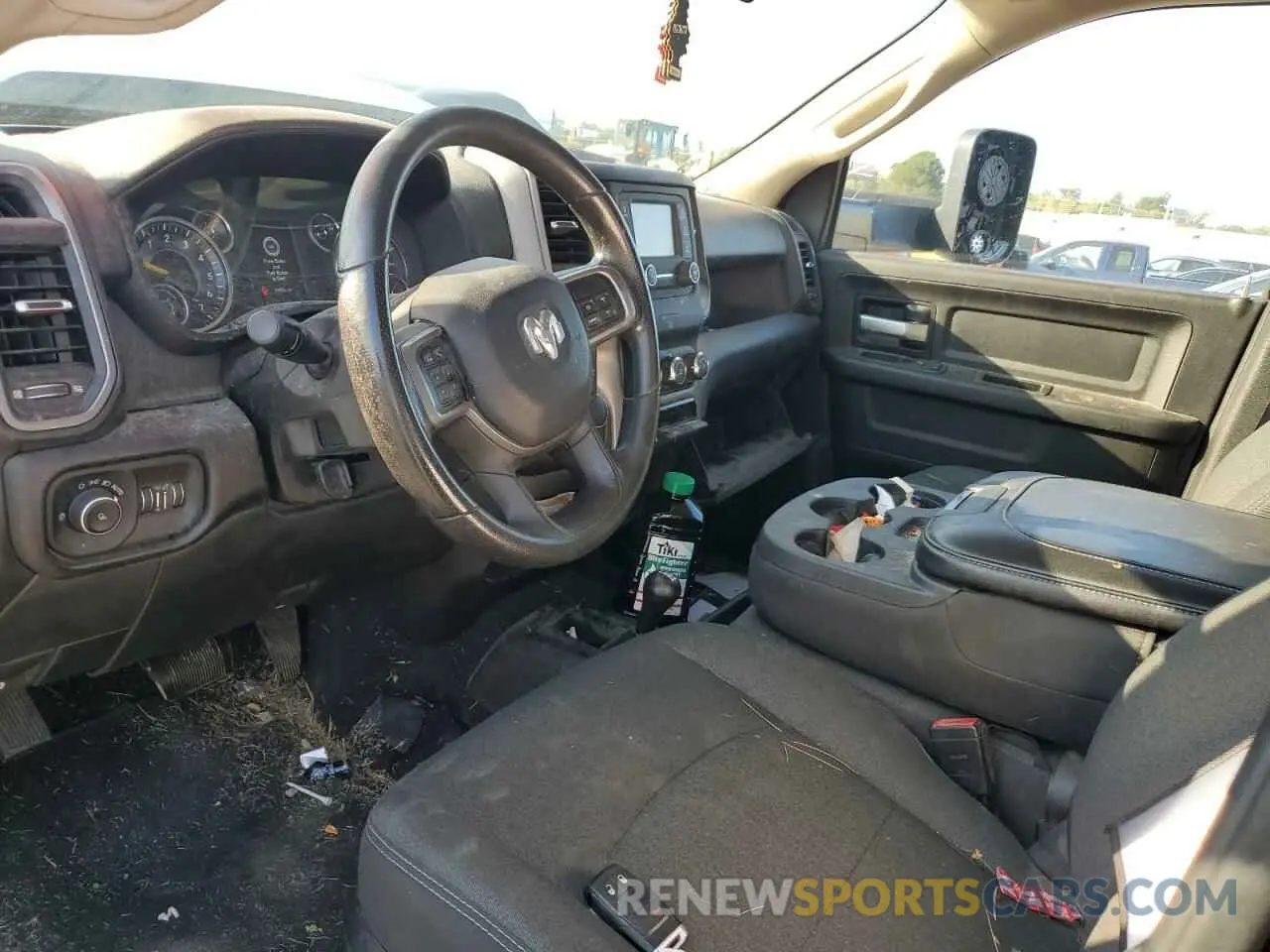 8 Photograph of a damaged car 3C6UR5CJ6KG553668 RAM 2500 2019