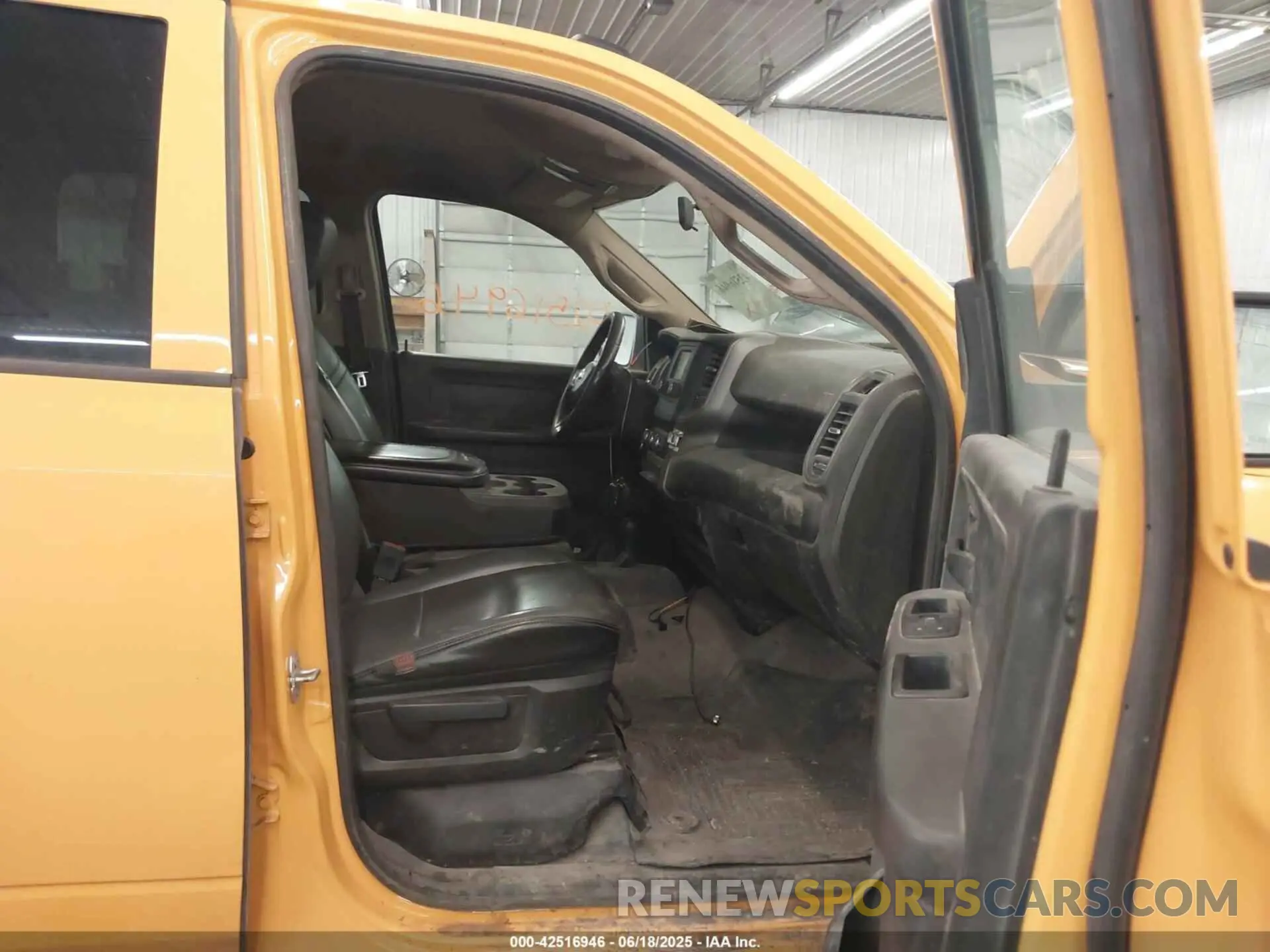 5 Photograph of a damaged car 3C6UR5CJ6KG620320 RAM 2500 2019