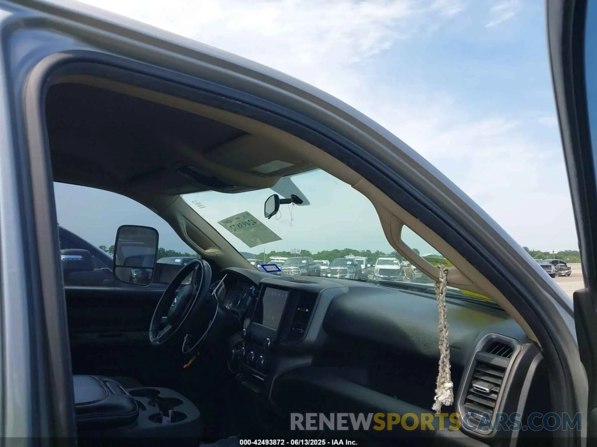 5 Photograph of a damaged car 3C6UR5CJ9KG634776 RAM 2500 2019