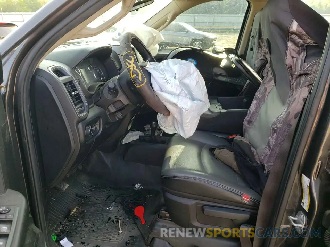 7 Photograph of a damaged car 3C6UR5CJXKG676955 RAM 2500 2019