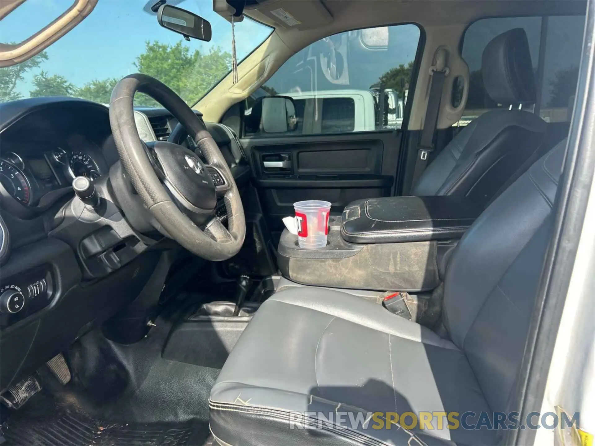 2 Photograph of a damaged car 3C6UR5CL1KG598096 RAM 2500 2019
