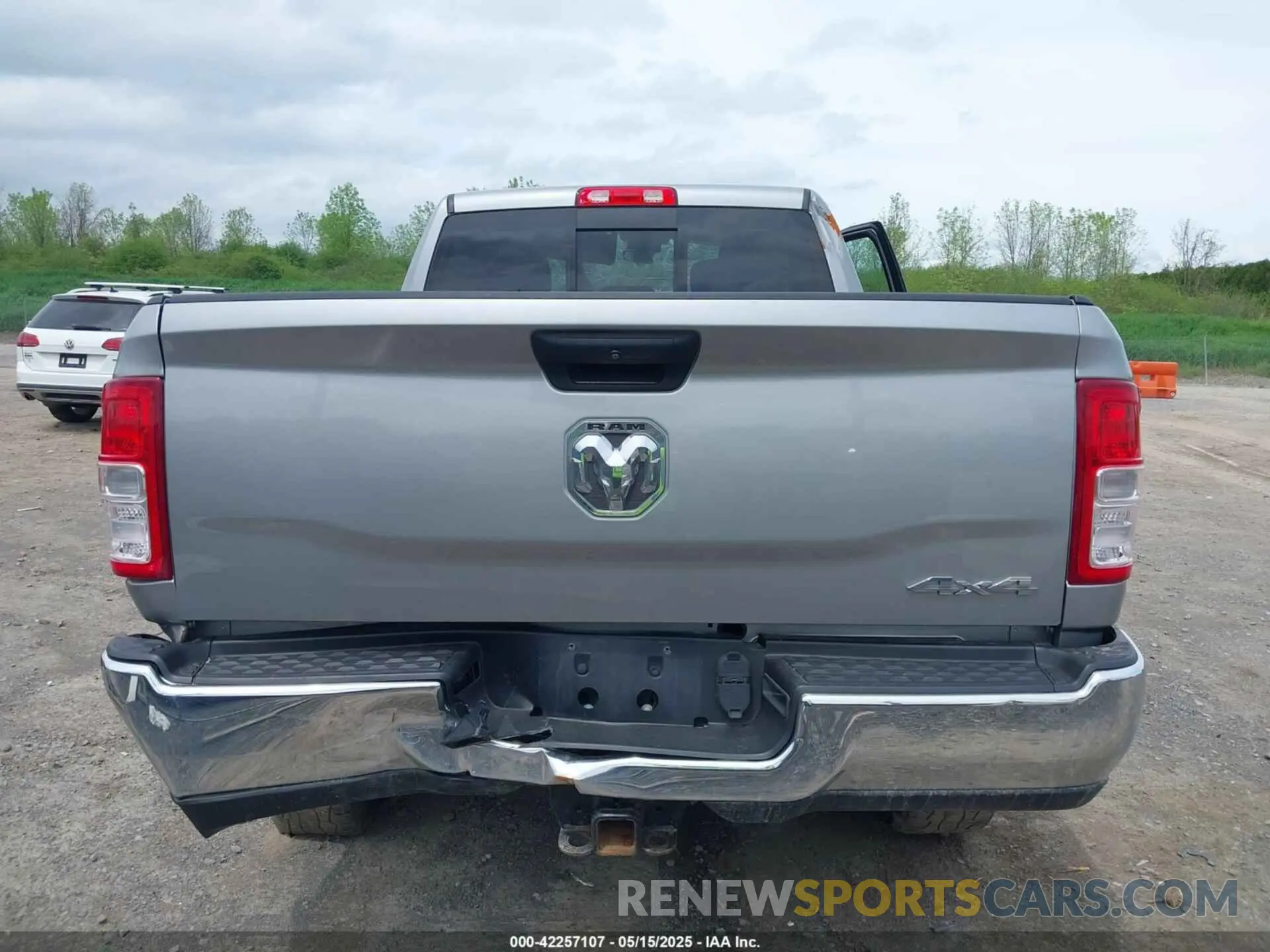 15 Photograph of a damaged car 3C6UR5CL3KG554486 RAM 2500 2019