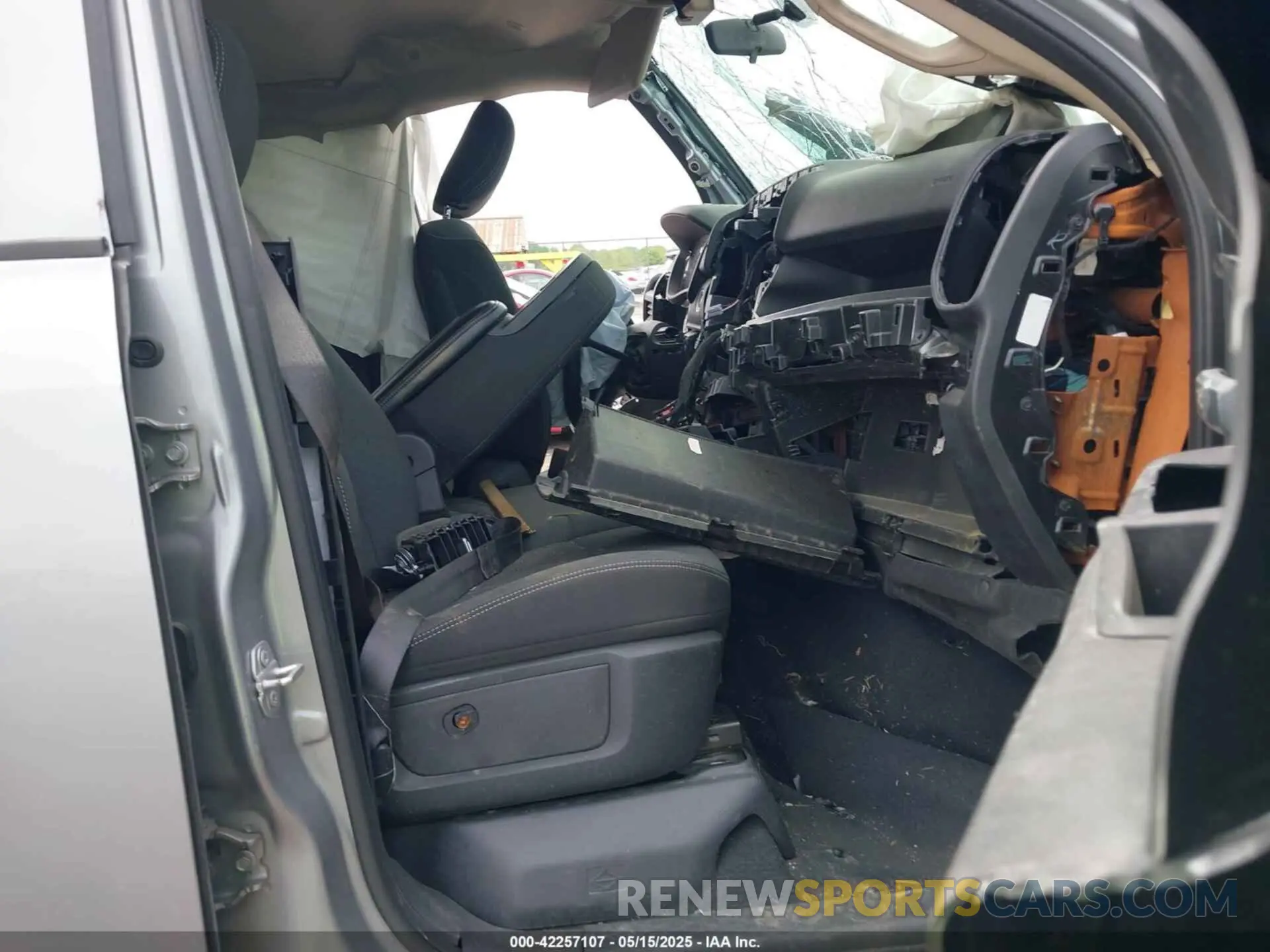 5 Photograph of a damaged car 3C6UR5CL3KG554486 RAM 2500 2019