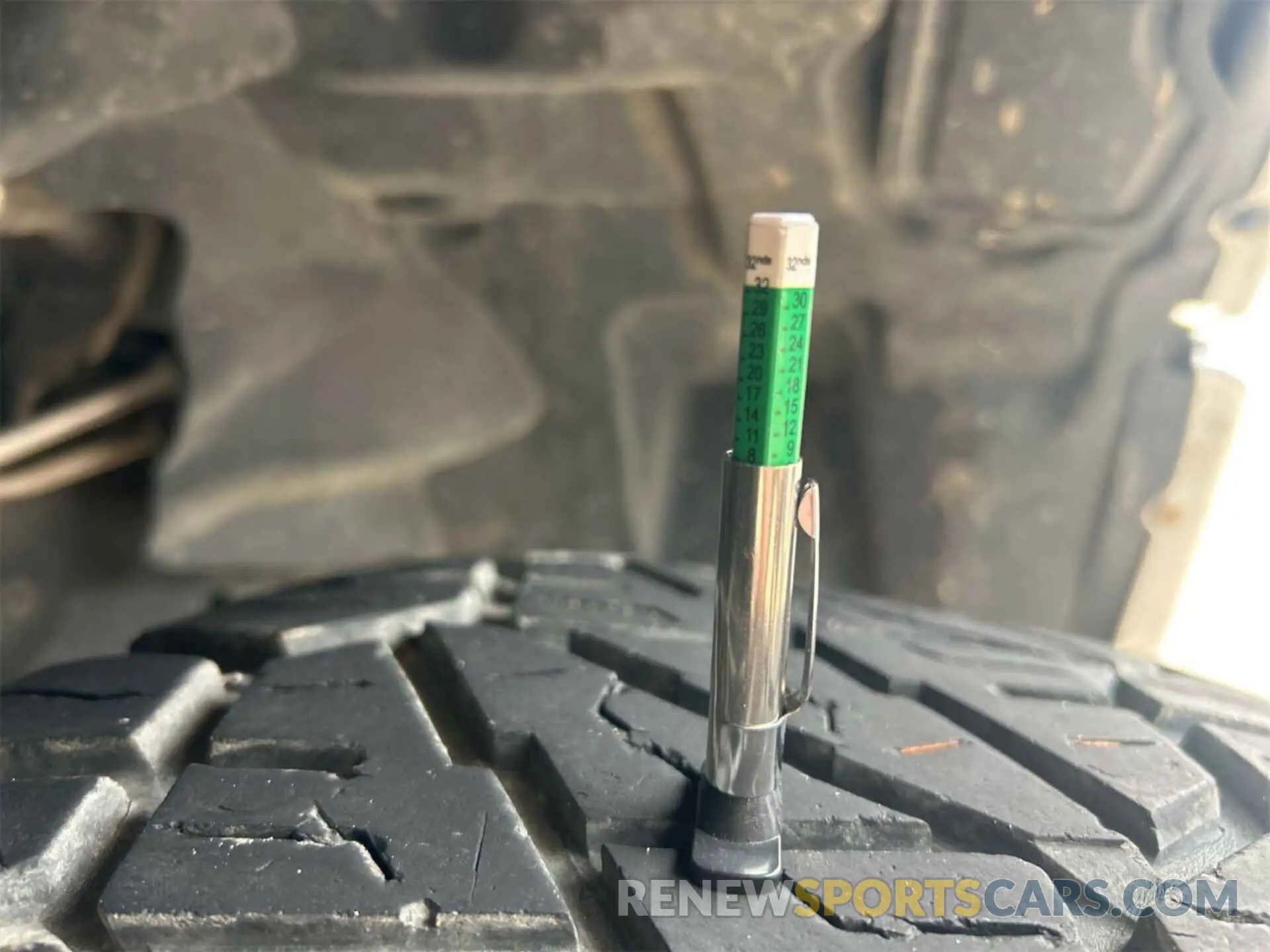 10 Photograph of a damaged car 3C6UR5CL4KG598108 RAM 2500 2019
