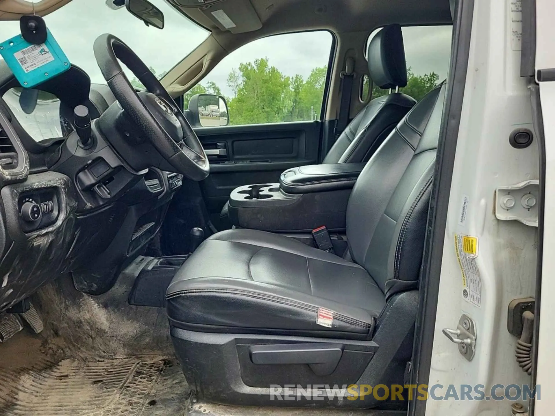 12 Photograph of a damaged car 3C6UR5CL7KG598121 RAM 2500 2019
